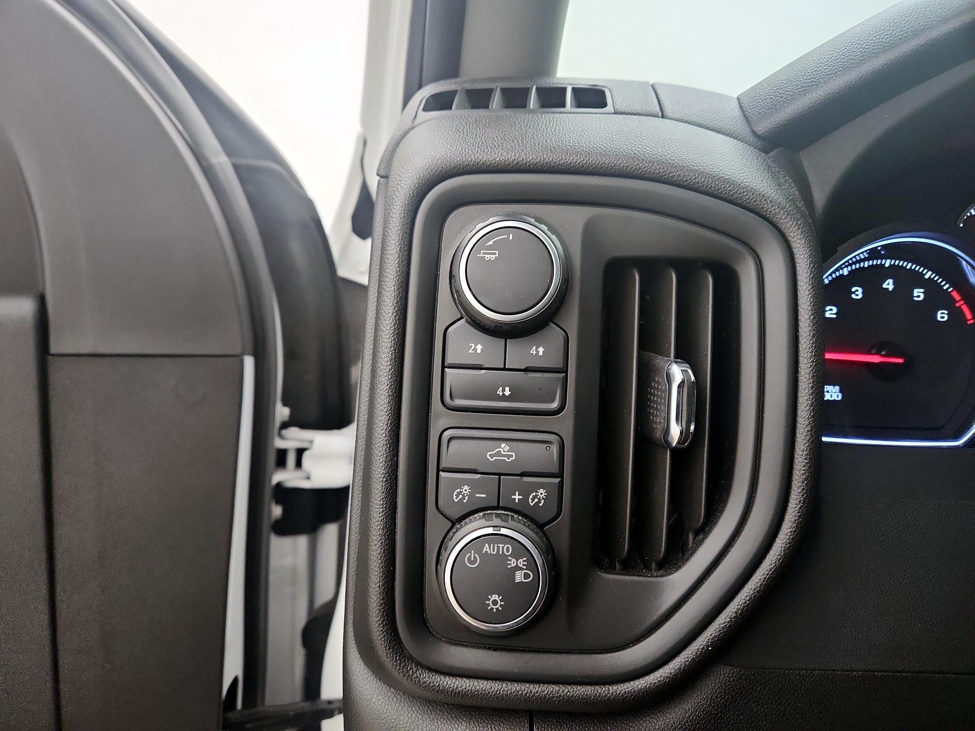Thumbnail: 2023 Chevrolet Silverado 2500 - 13