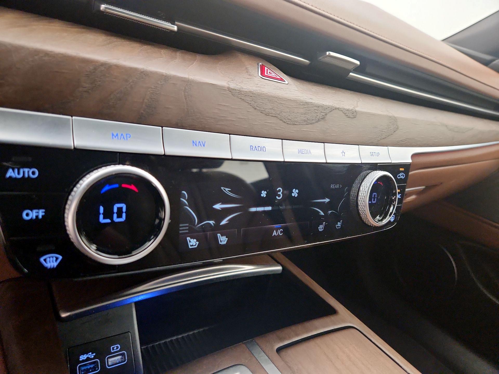 Thumbnail: 2021 Genesis G80 - 17