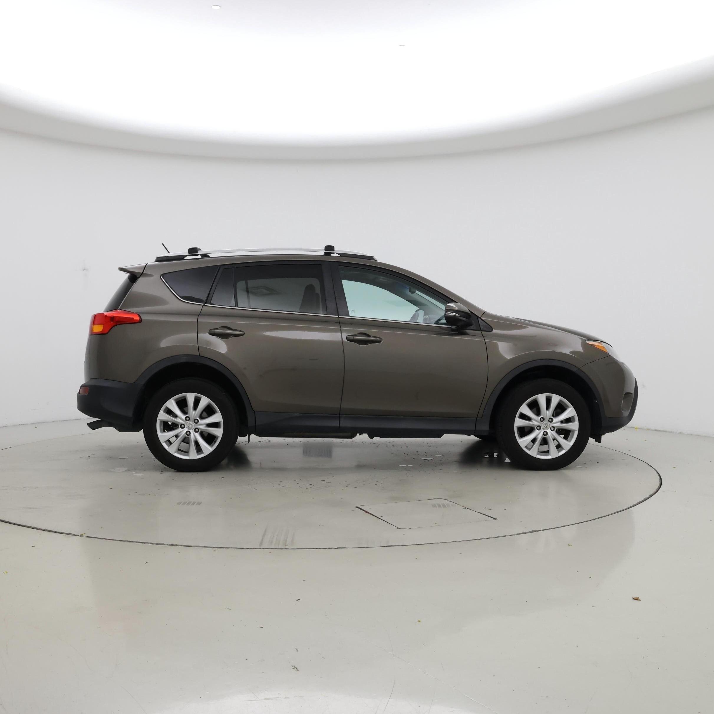 Thumbnail: 2015 Toyota RAV4 - 7