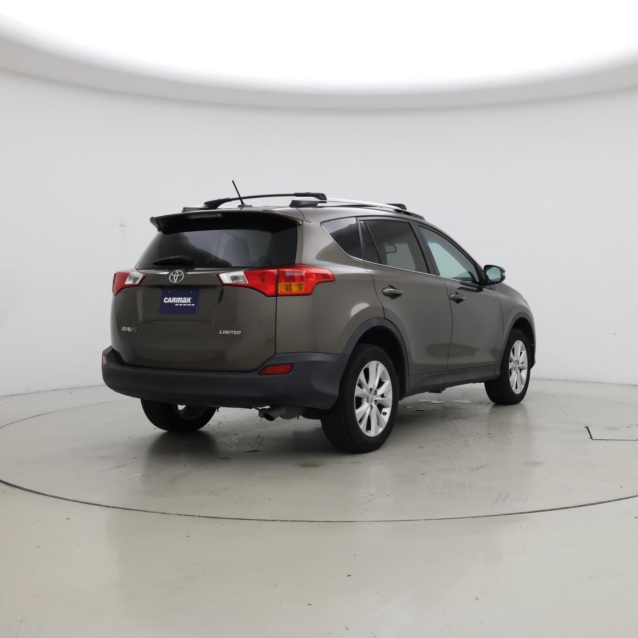 Thumbnail: 2015 Toyota RAV4 - 8