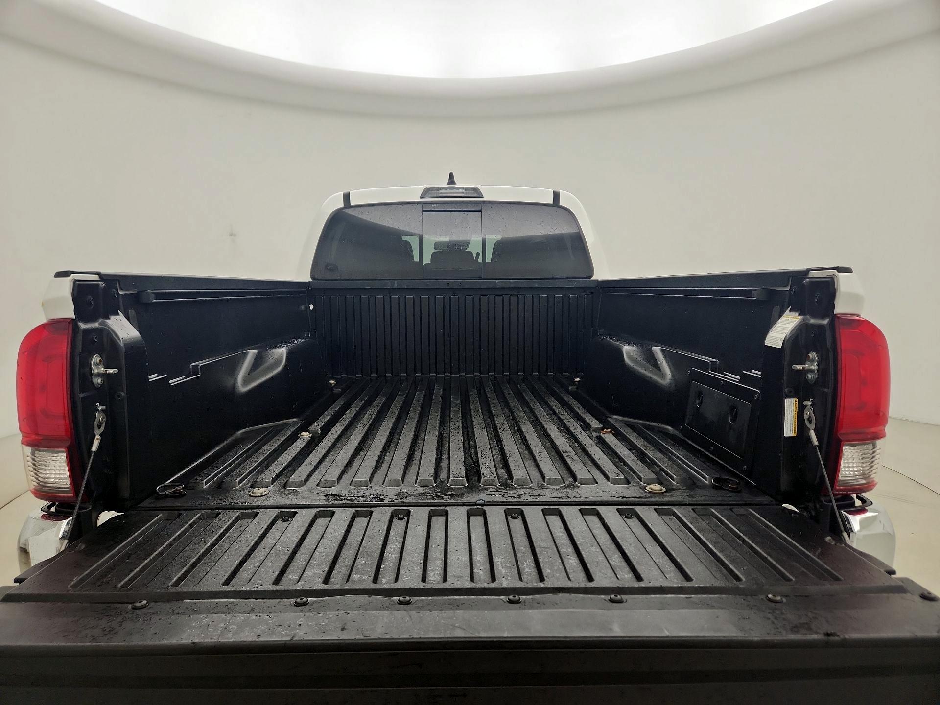 Thumbnail: 2022 Toyota Tacoma - 20