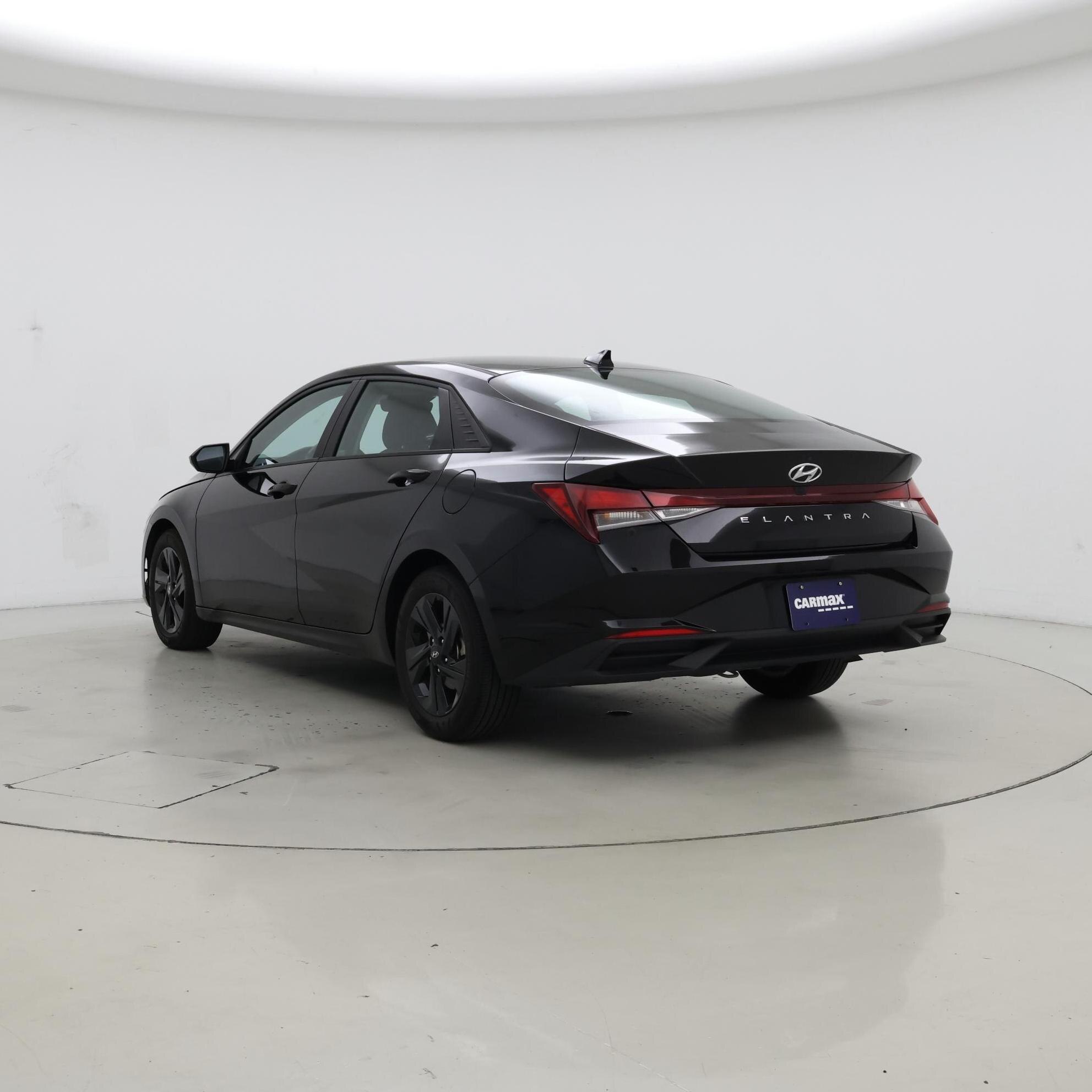Thumbnail: 2023 Hyundai Elantra - 2
