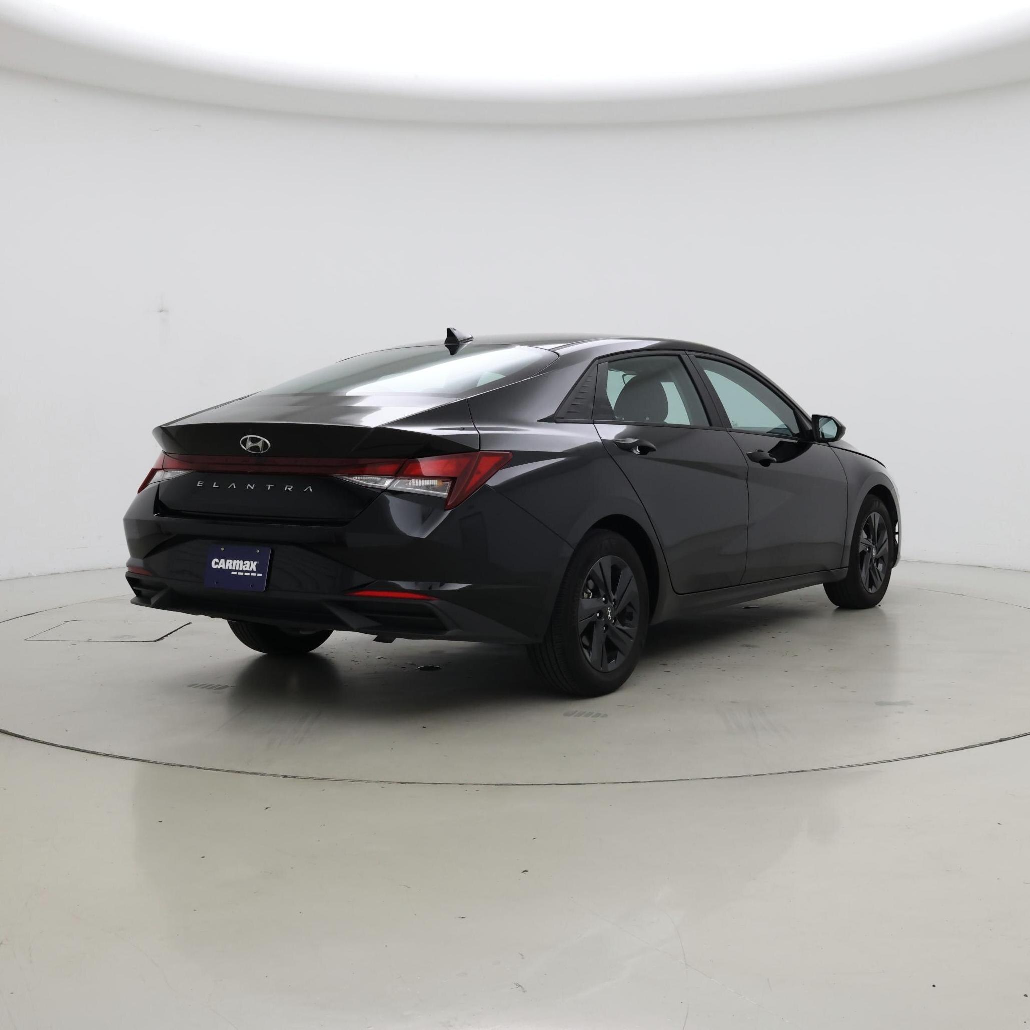 Thumbnail: 2023 Hyundai Elantra - 8