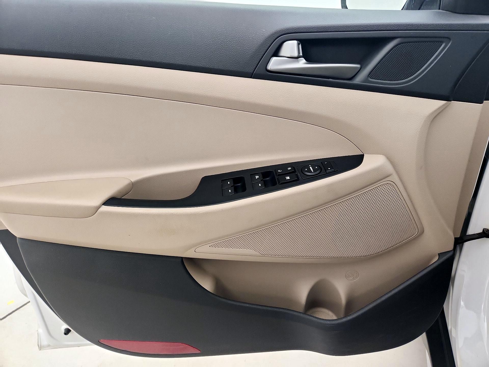 Thumbnail: 2018 Hyundai Tucson - 12
