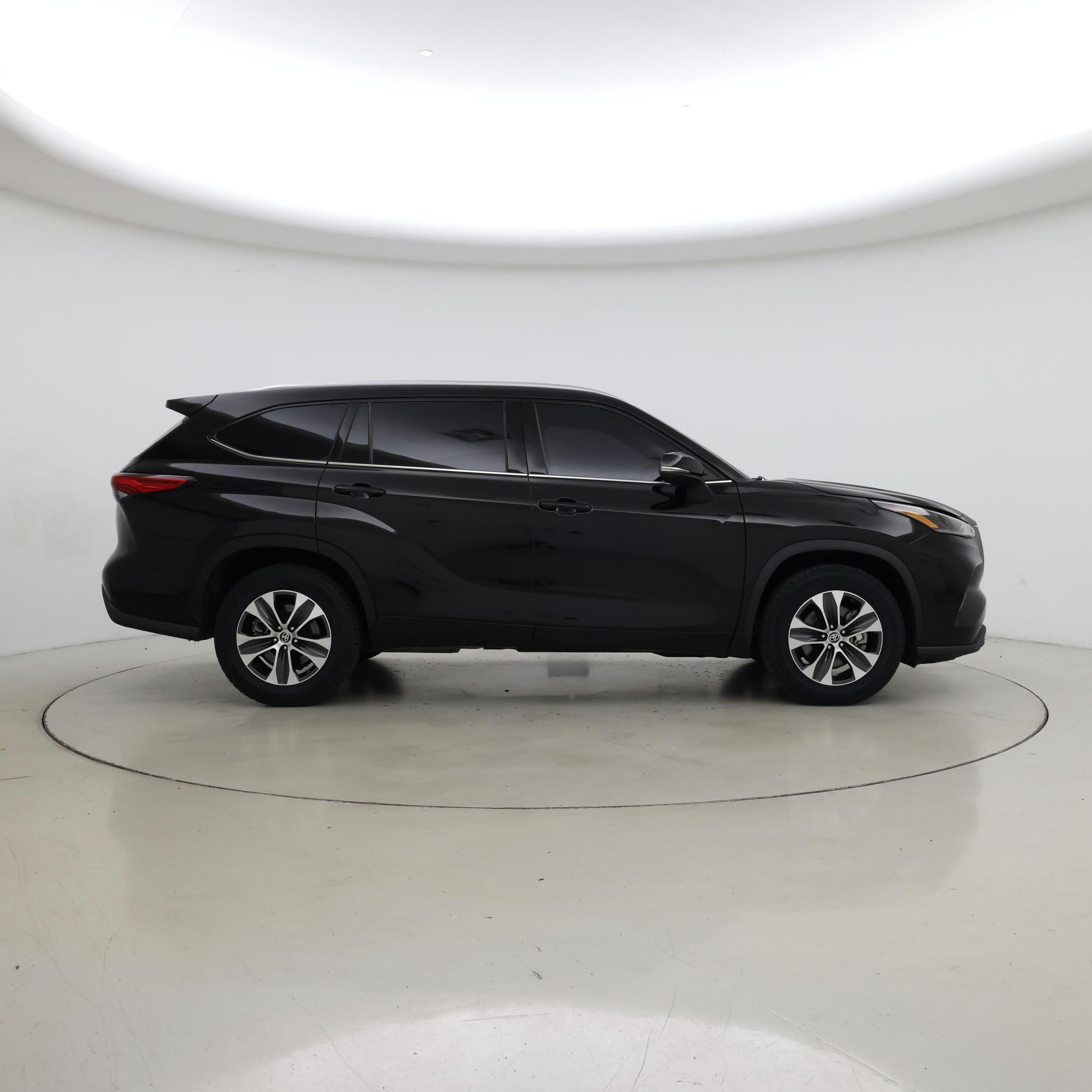 Thumbnail: 2021 Toyota Highlander - 7