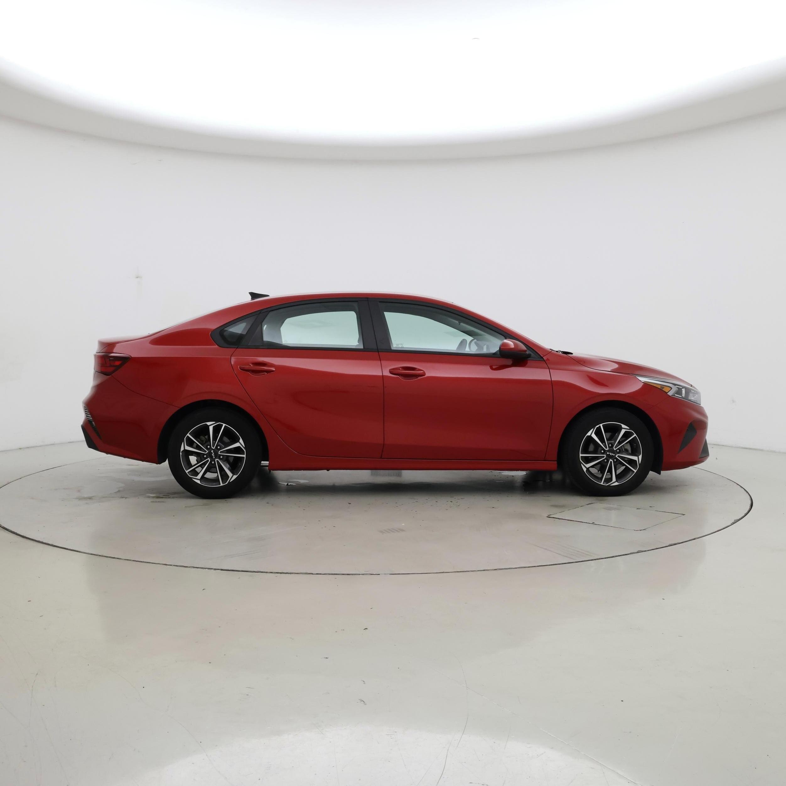 Thumbnail: 2024 Kia Forte - 7