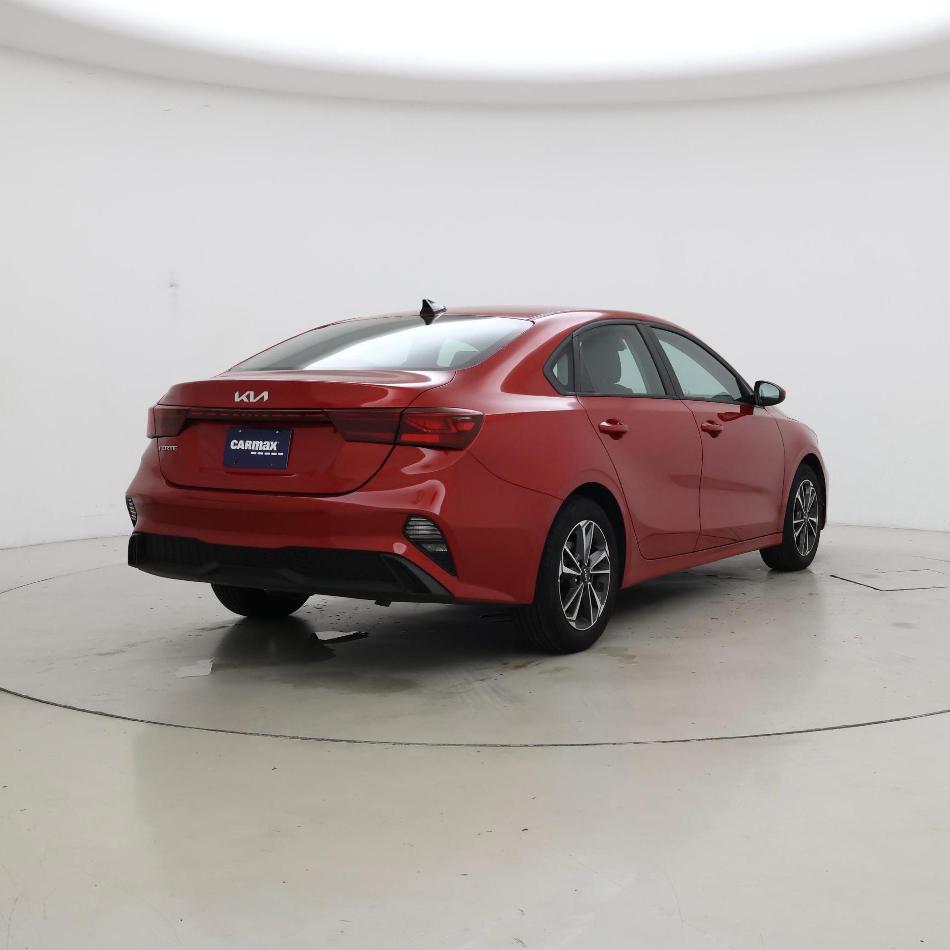Thumbnail: 2024 Kia Forte - 8