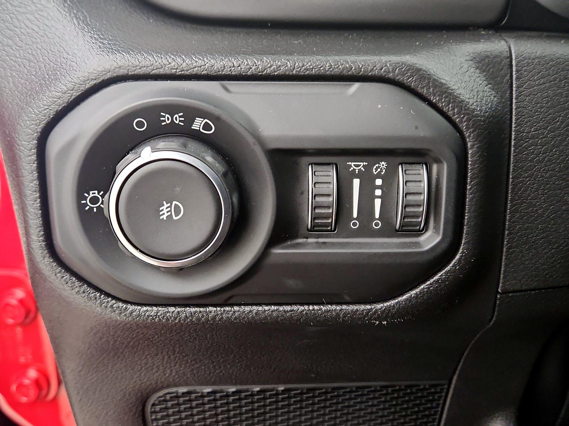 Thumbnail: 2022 Jeep Wrangler - 13