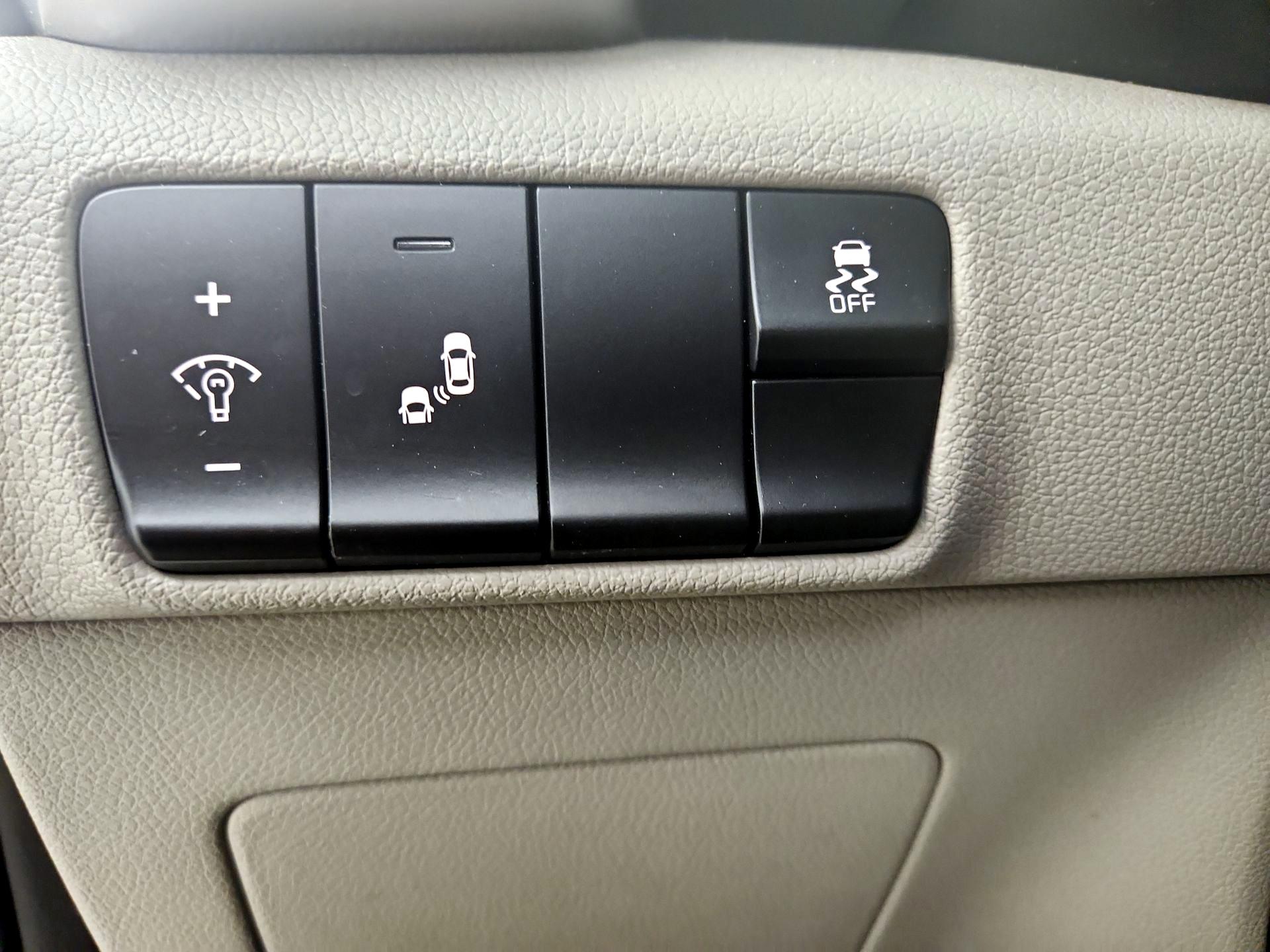 Thumbnail: 2019 Kia Sportage - 13
