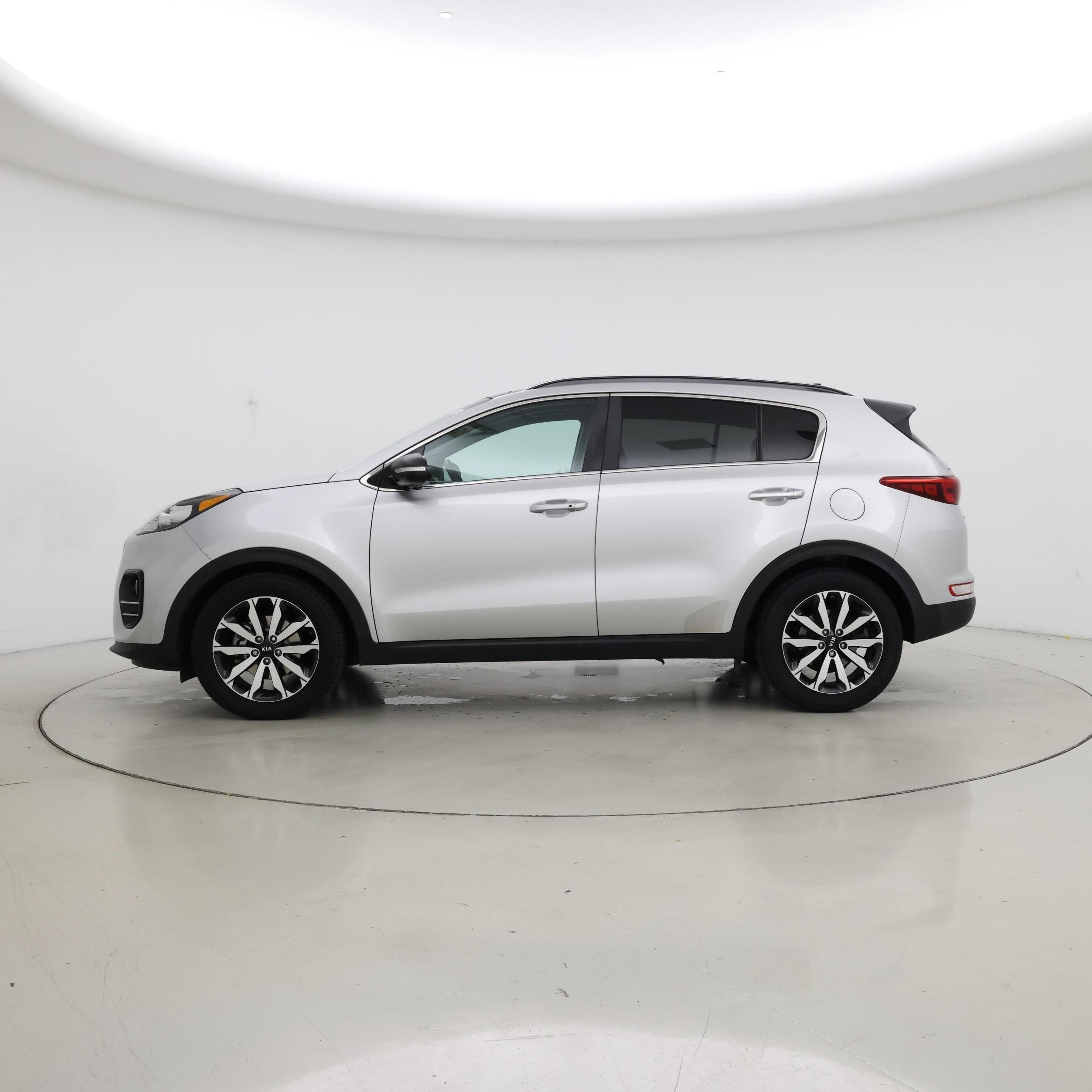 Thumbnail: 2019 Kia Sportage - 3