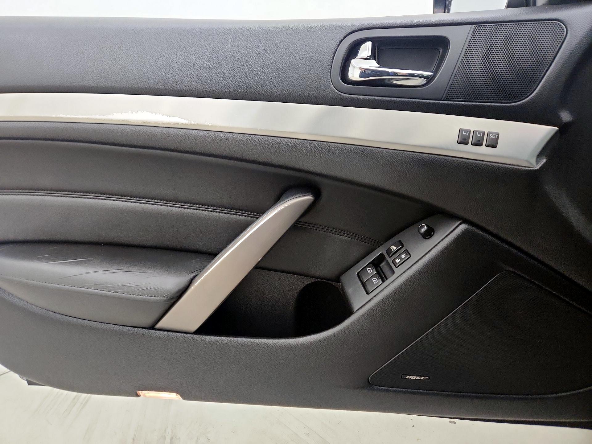 Thumbnail: 2015 INFINITI Q60 - 12