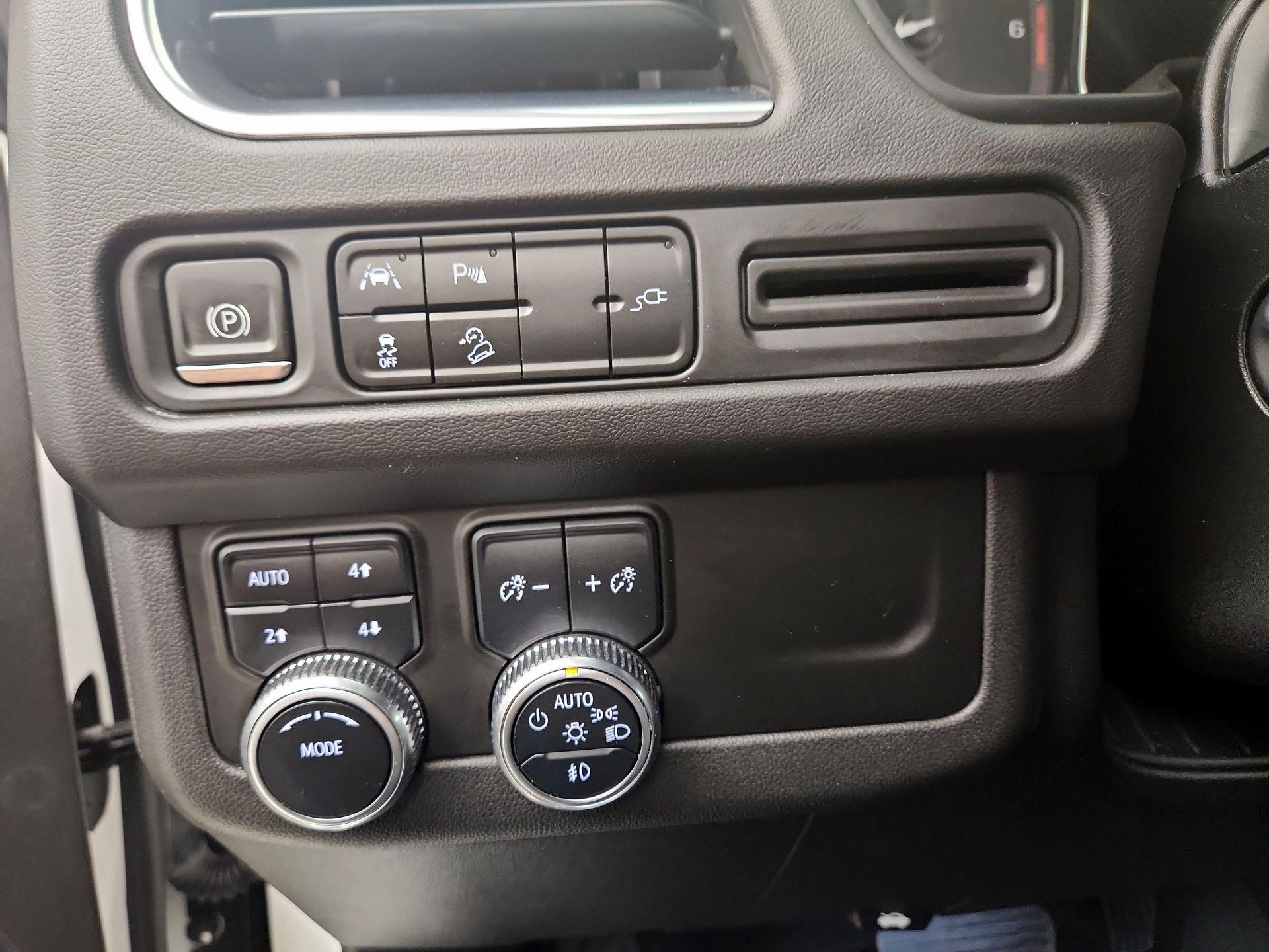 Thumbnail: 2021 GMC Yukon - 13