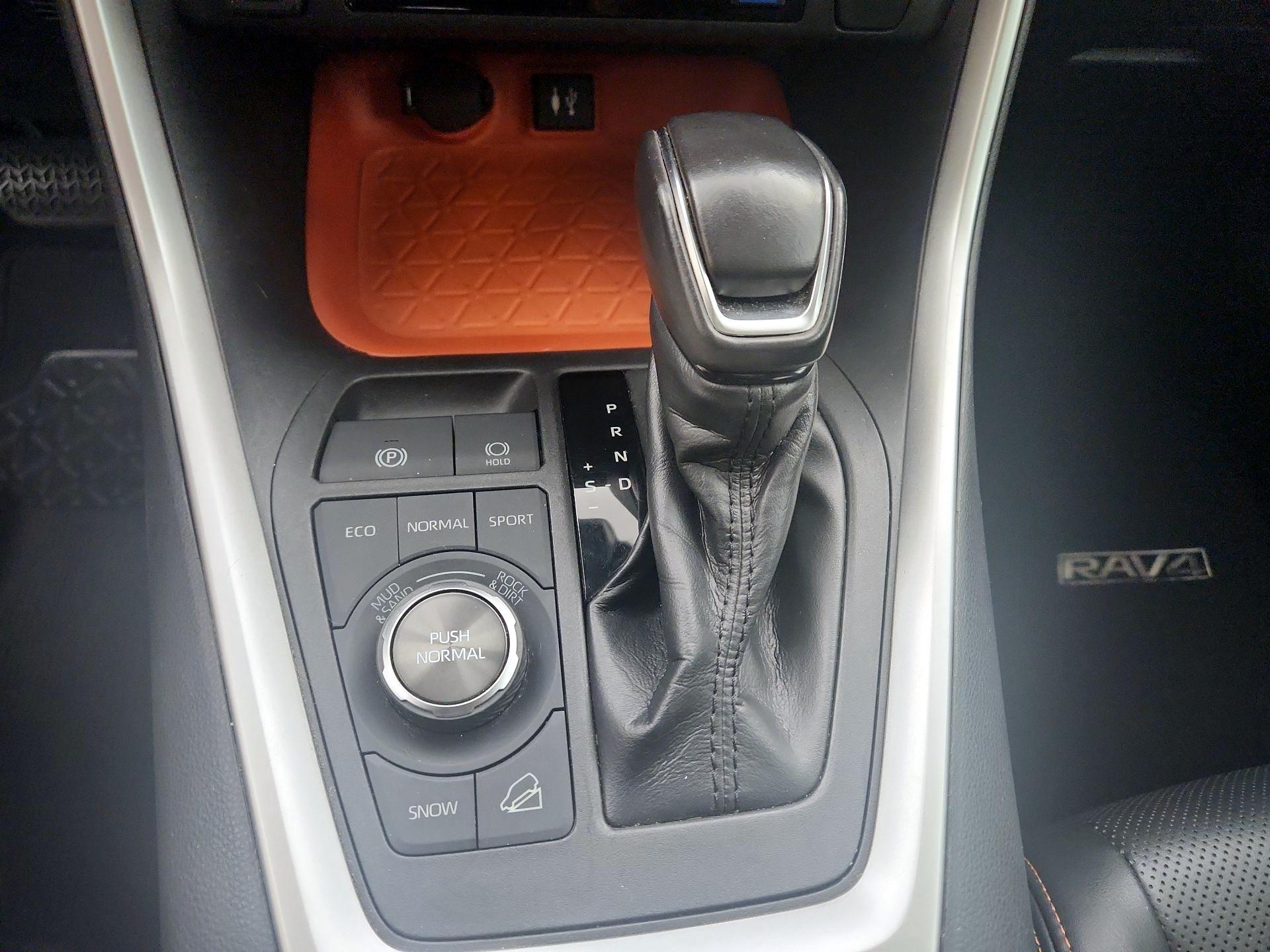 Thumbnail: 2019 Toyota RAV4 - 17