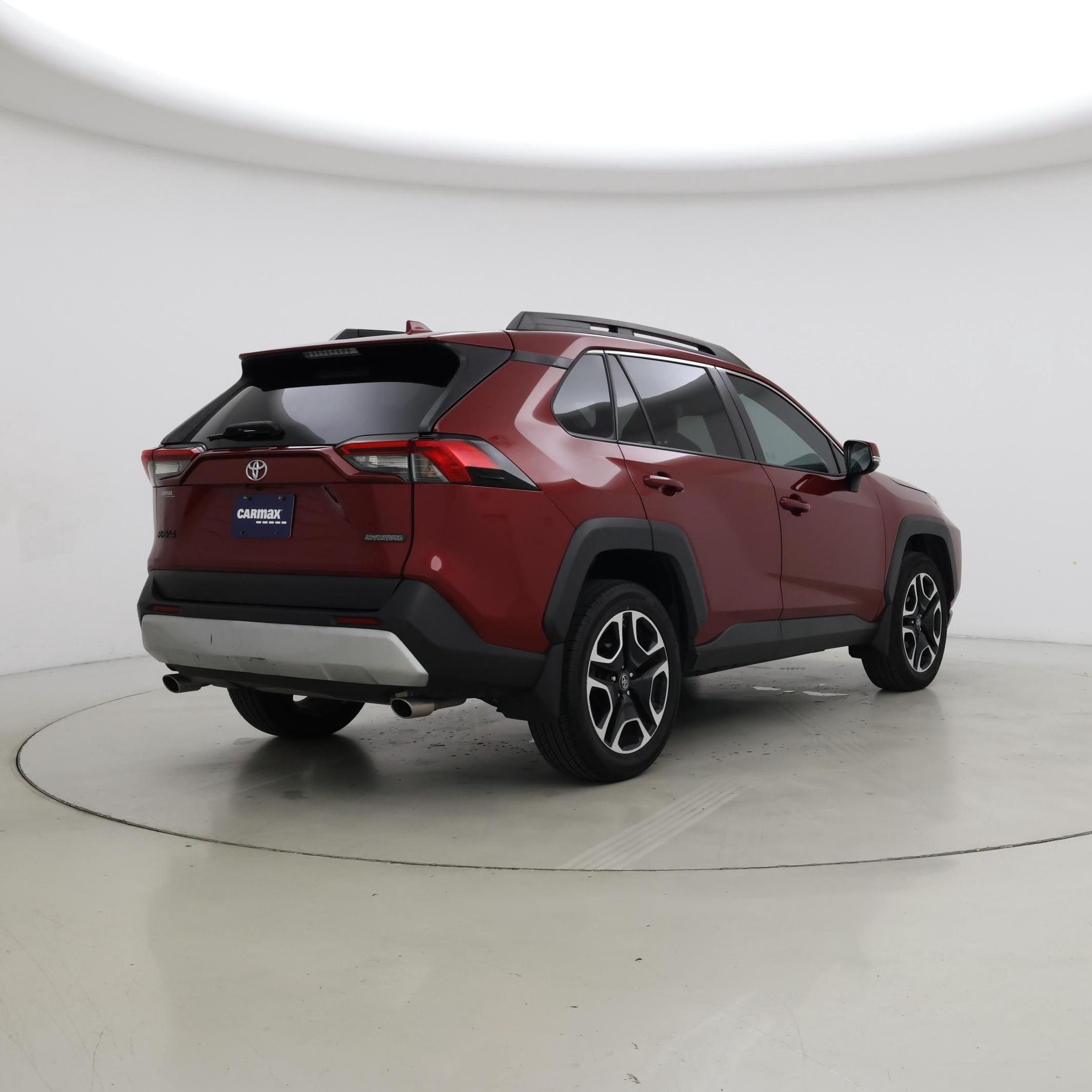 Thumbnail: 2019 Toyota RAV4 - 8
