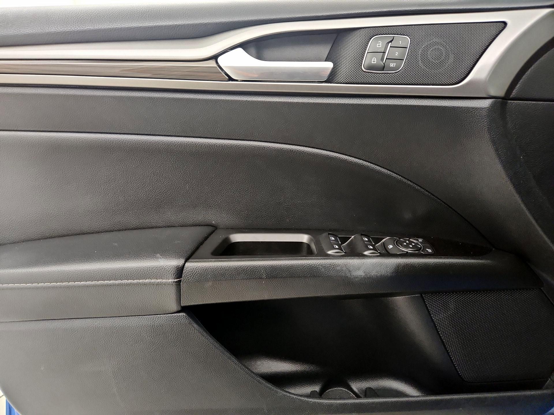 Thumbnail: 2019 Ford Fusion - 12