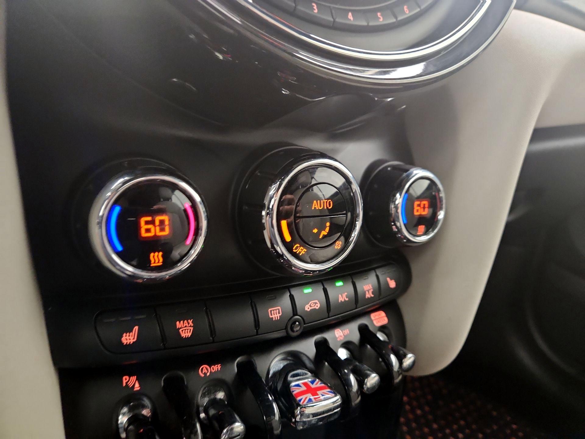 Thumbnail: 2021 MINI Cooper - 17