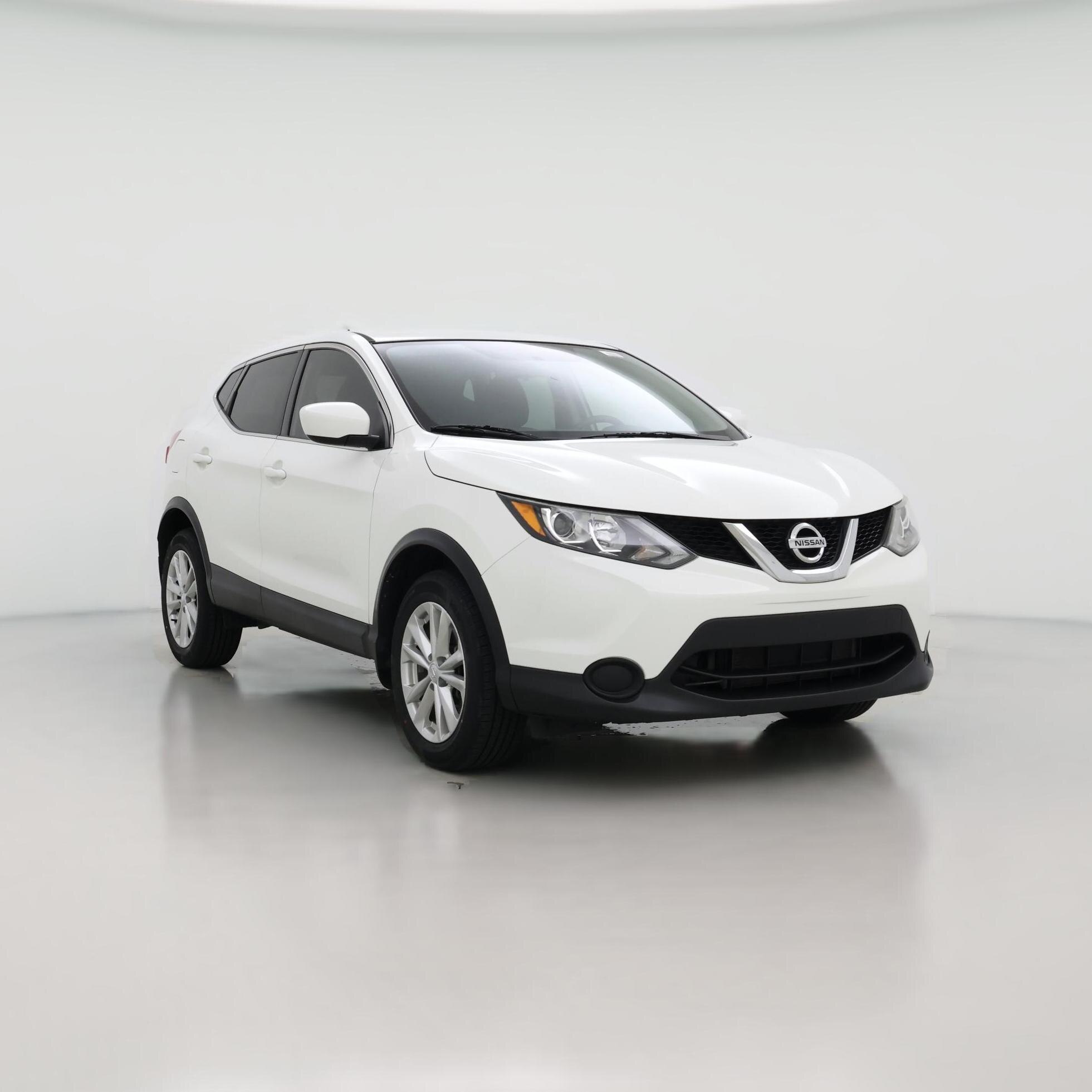 Thumbnail: 2017 Nissan Rogue Sport - 1