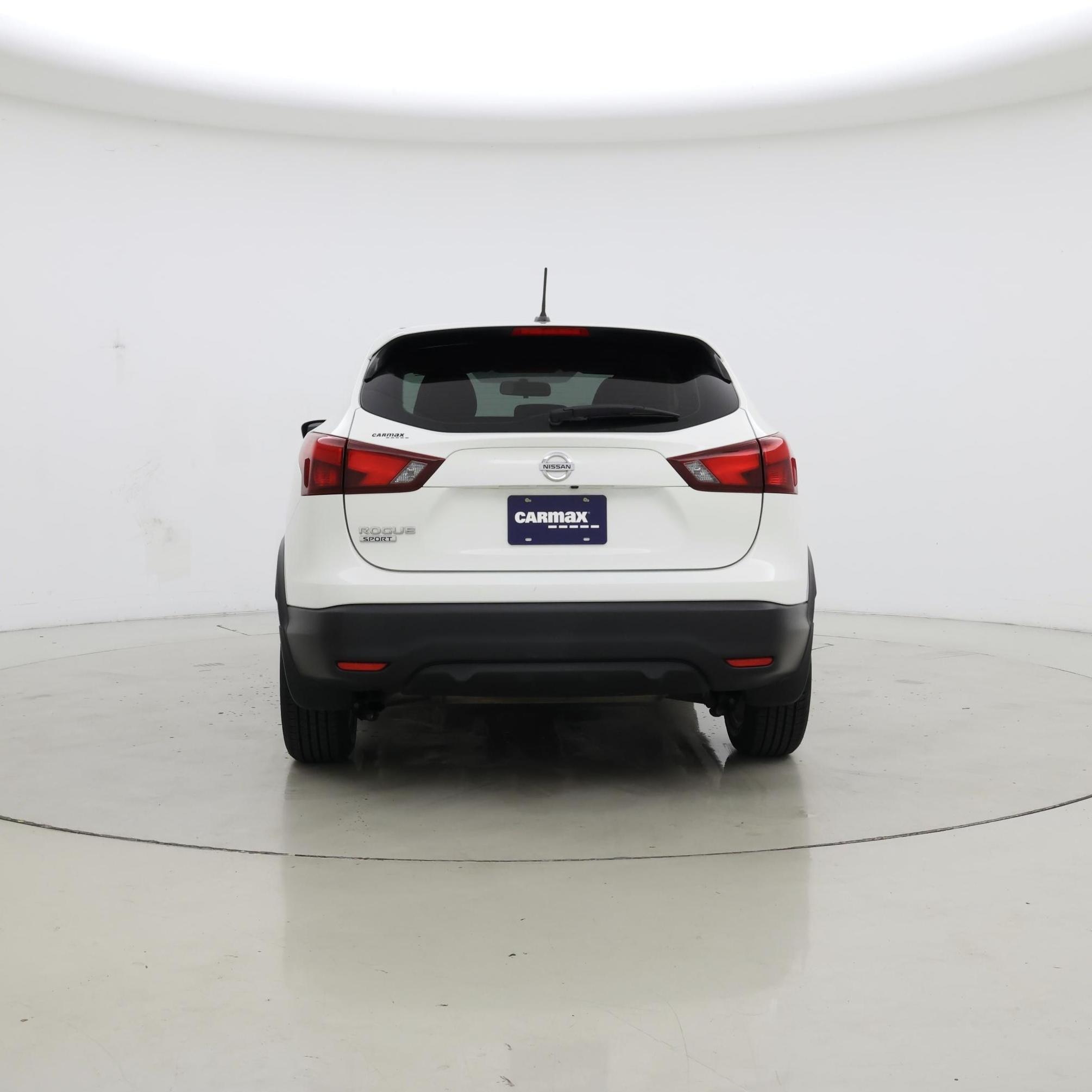 Thumbnail: 2017 Nissan Rogue Sport - 6