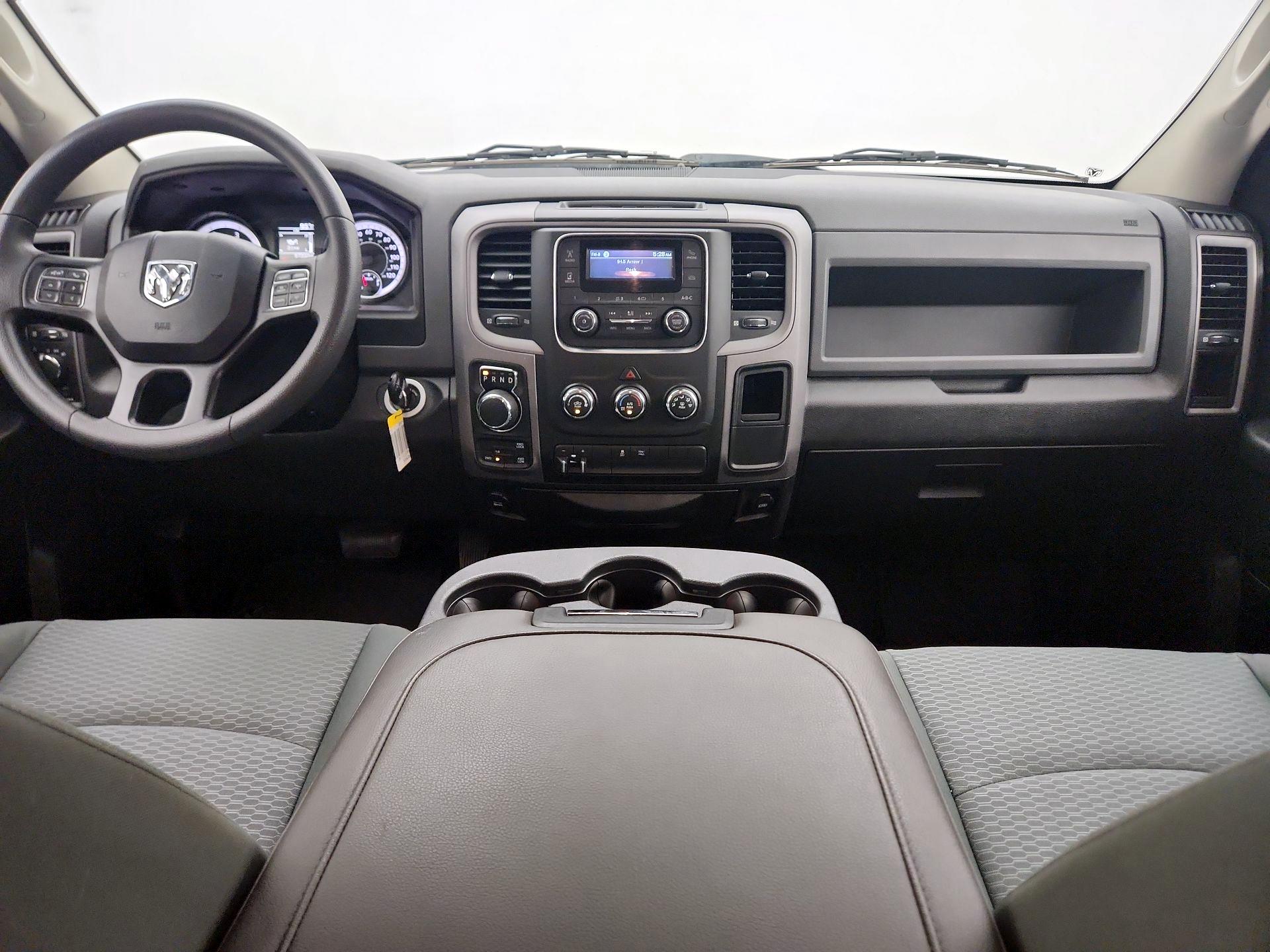 Thumbnail: 2019 RAM 1500 Classic - 9
