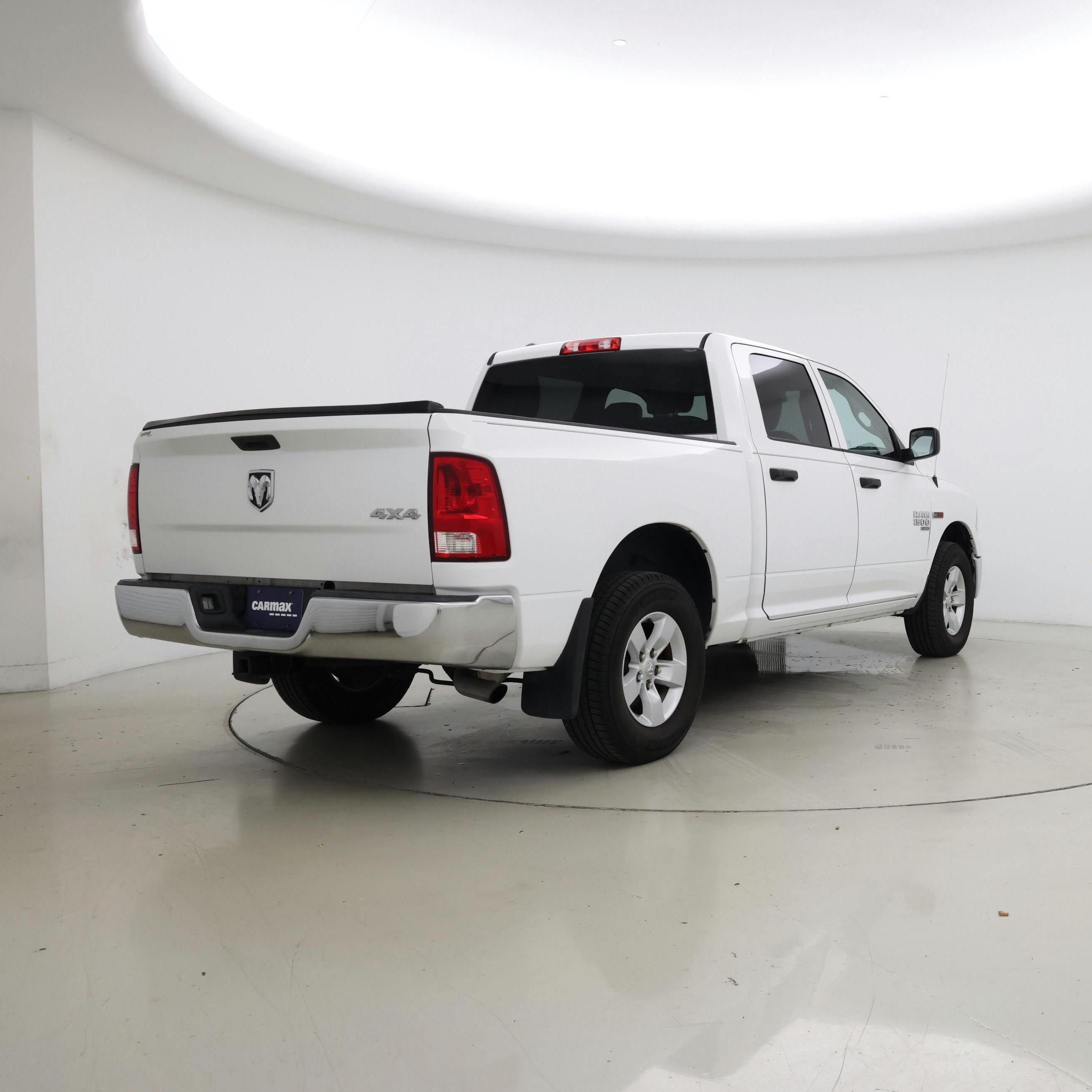Thumbnail: 2019 RAM 1500 Classic - 8