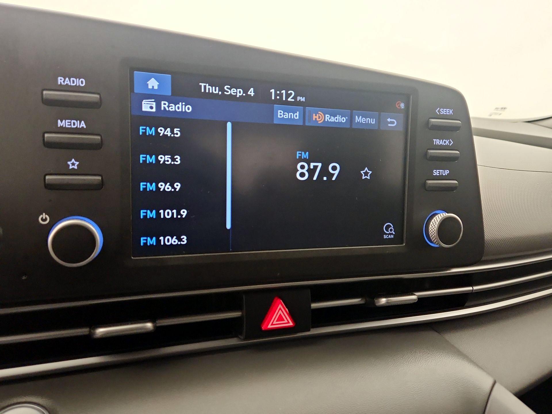 Thumbnail: 2021 Hyundai Elantra - 14