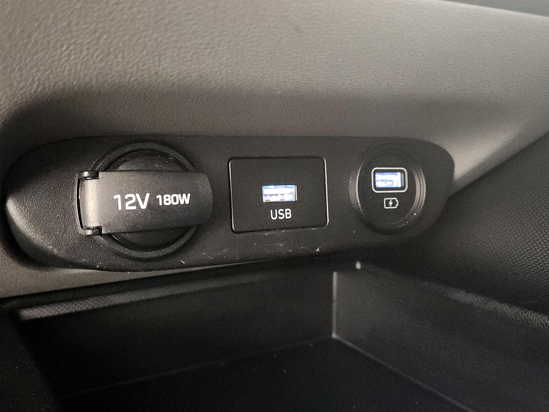 Thumbnail: 2021 Hyundai Elantra - 17