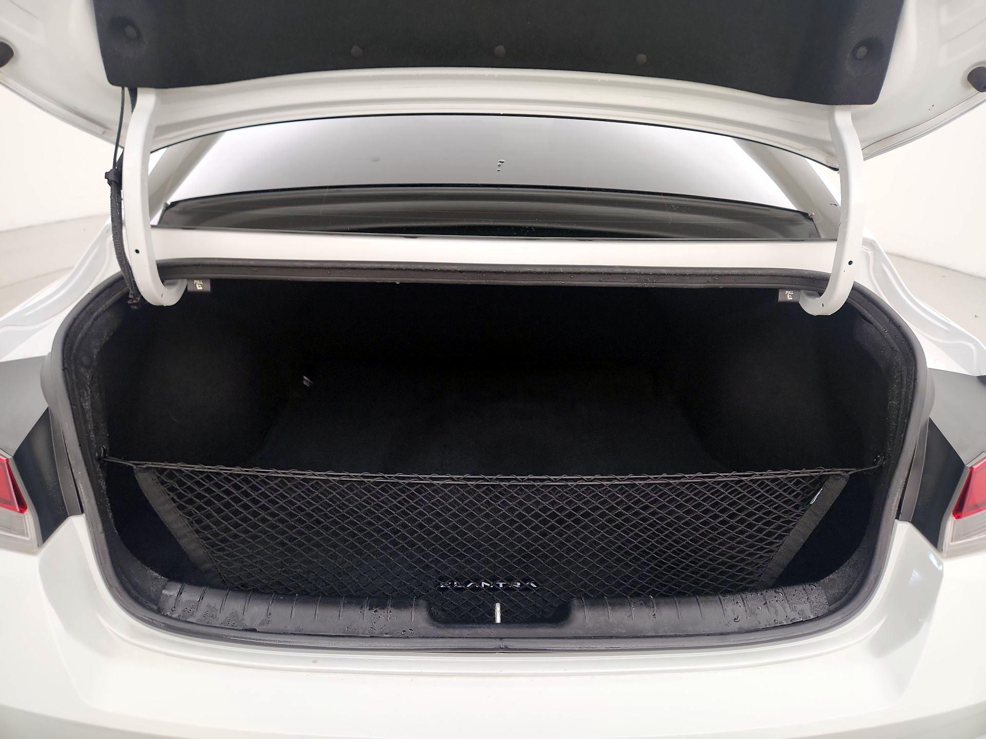 Thumbnail: 2021 Hyundai Elantra - 19