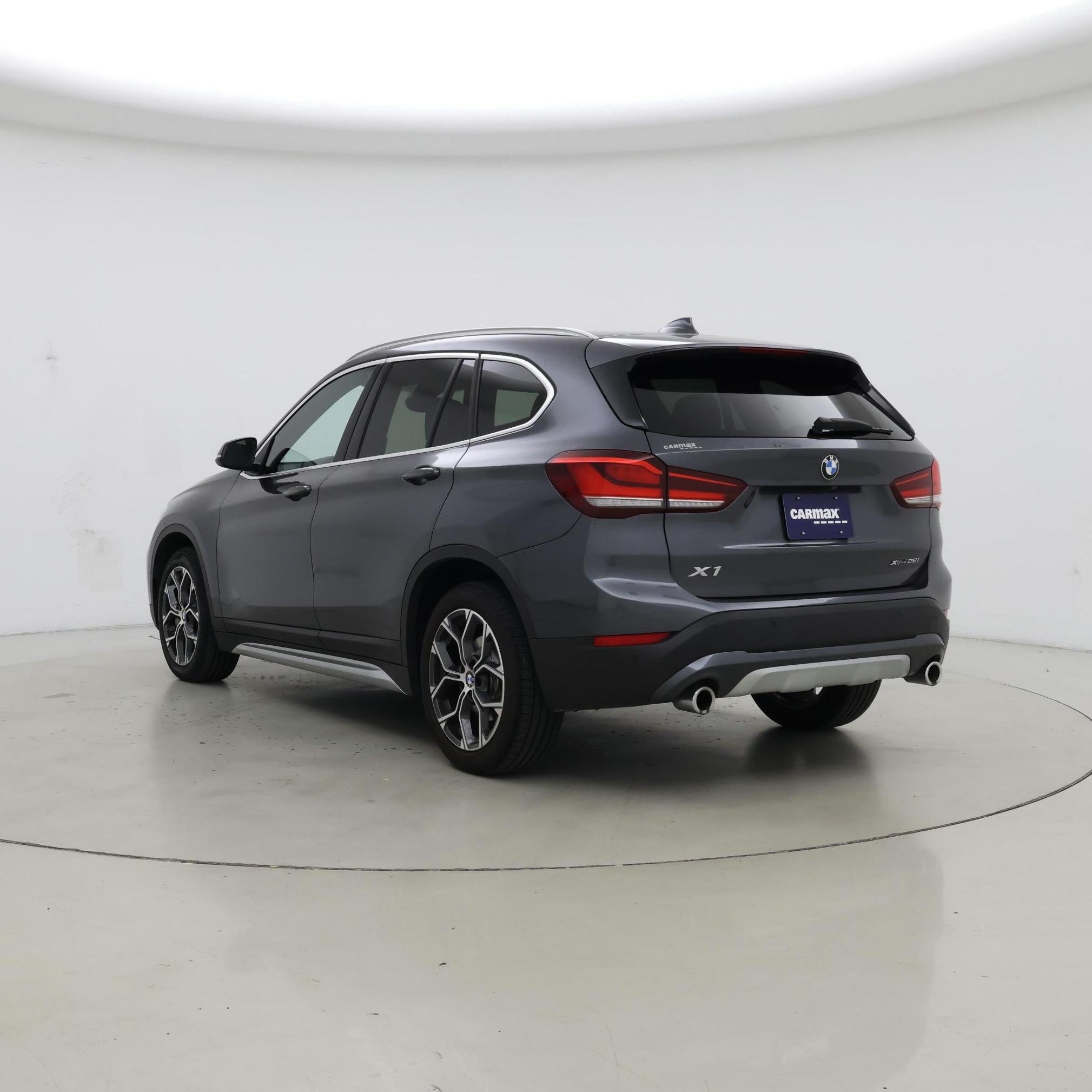 Thumbnail: 2021 BMW X1 - 2