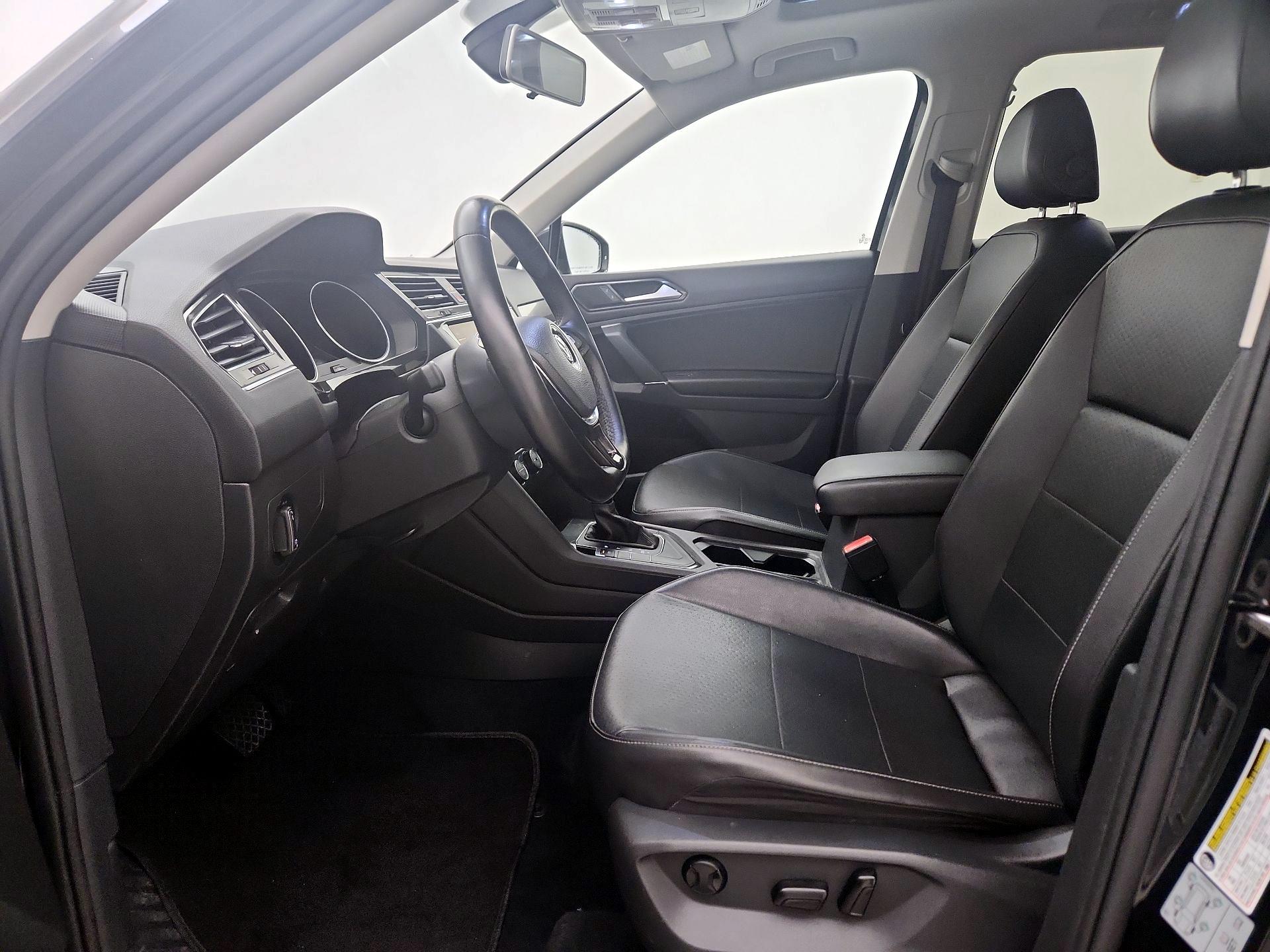 Thumbnail: 2018 Volkswagen Tiguan - 11