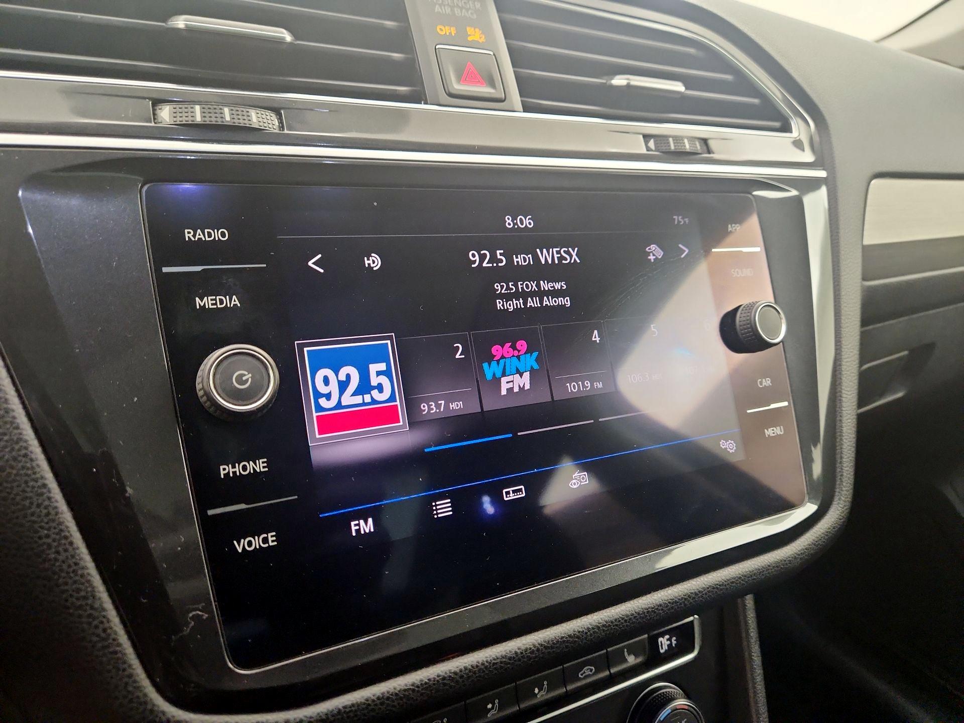 Thumbnail: 2018 Volkswagen Tiguan - 15