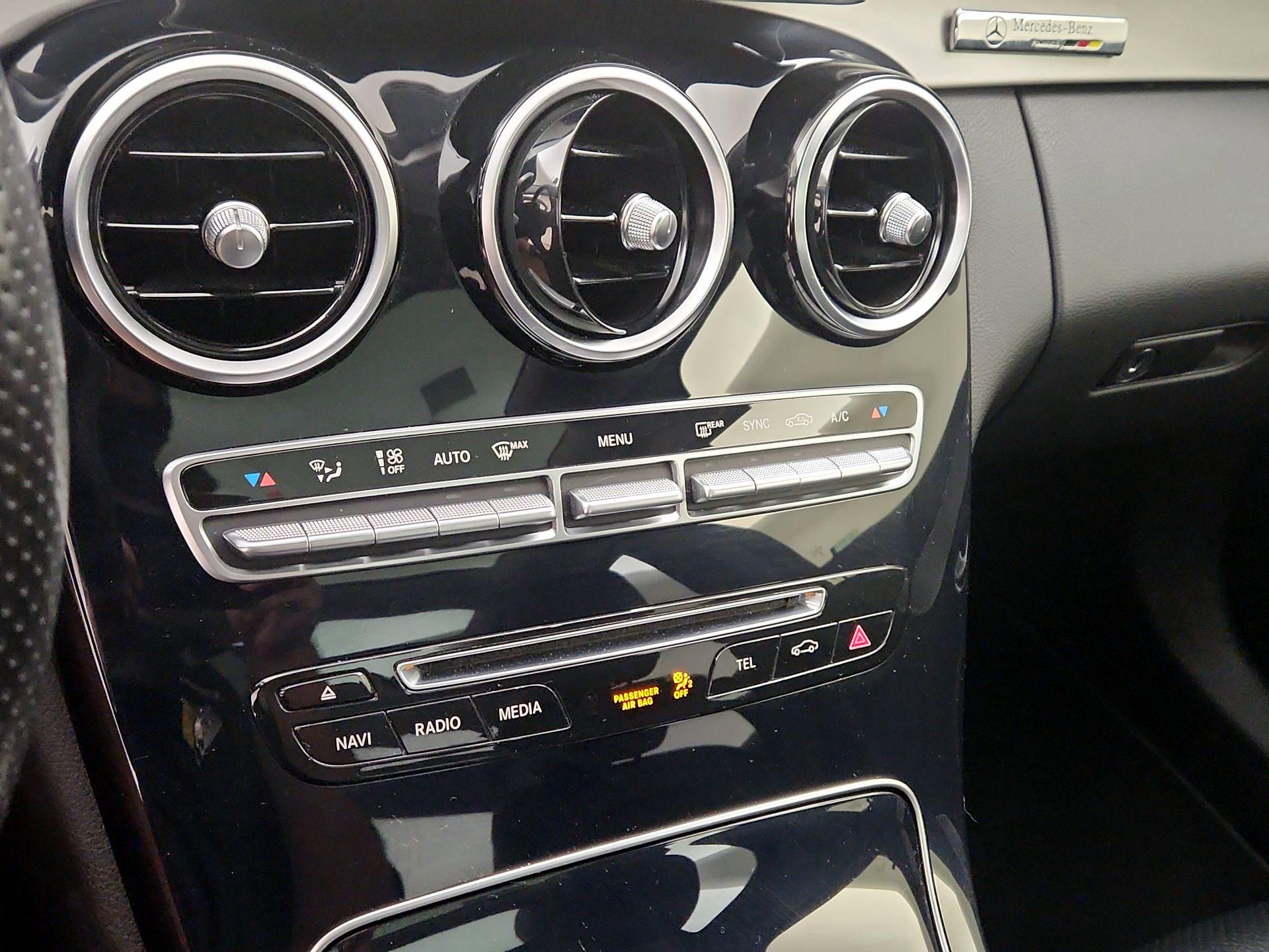 Thumbnail: 2016 Mercedes-Benz C-Class - 17