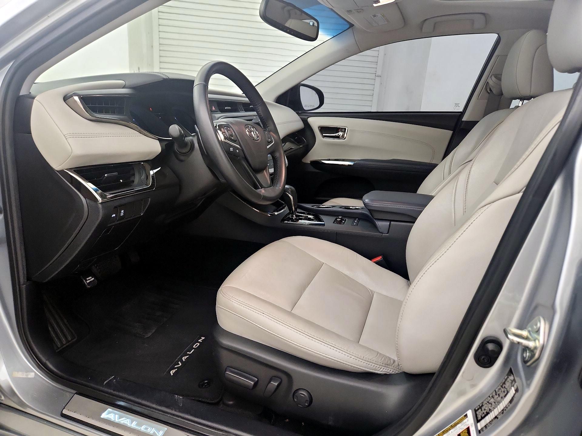Thumbnail: 2015 Toyota Avalon - 11