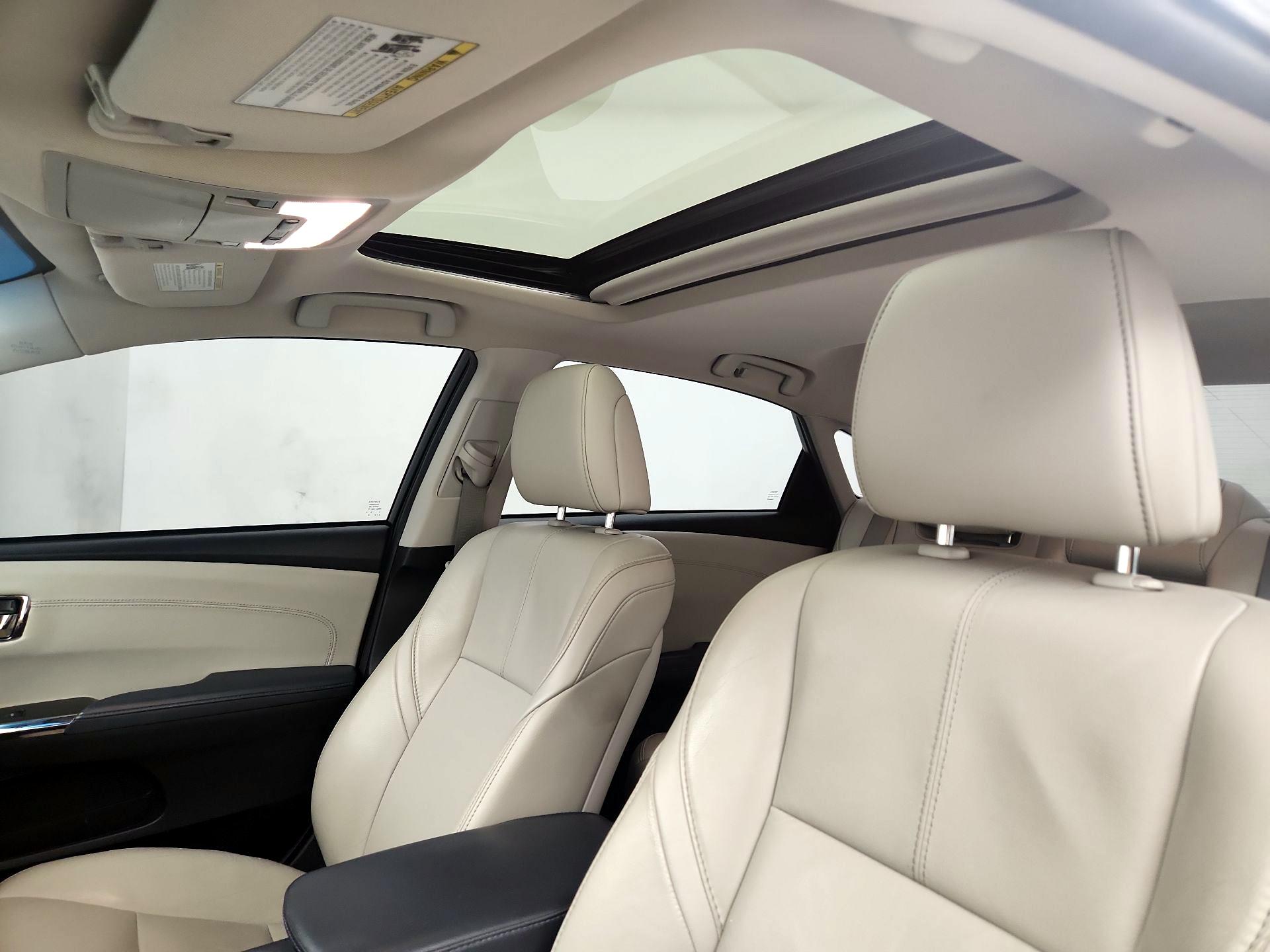 Thumbnail: 2015 Toyota Avalon - 19
