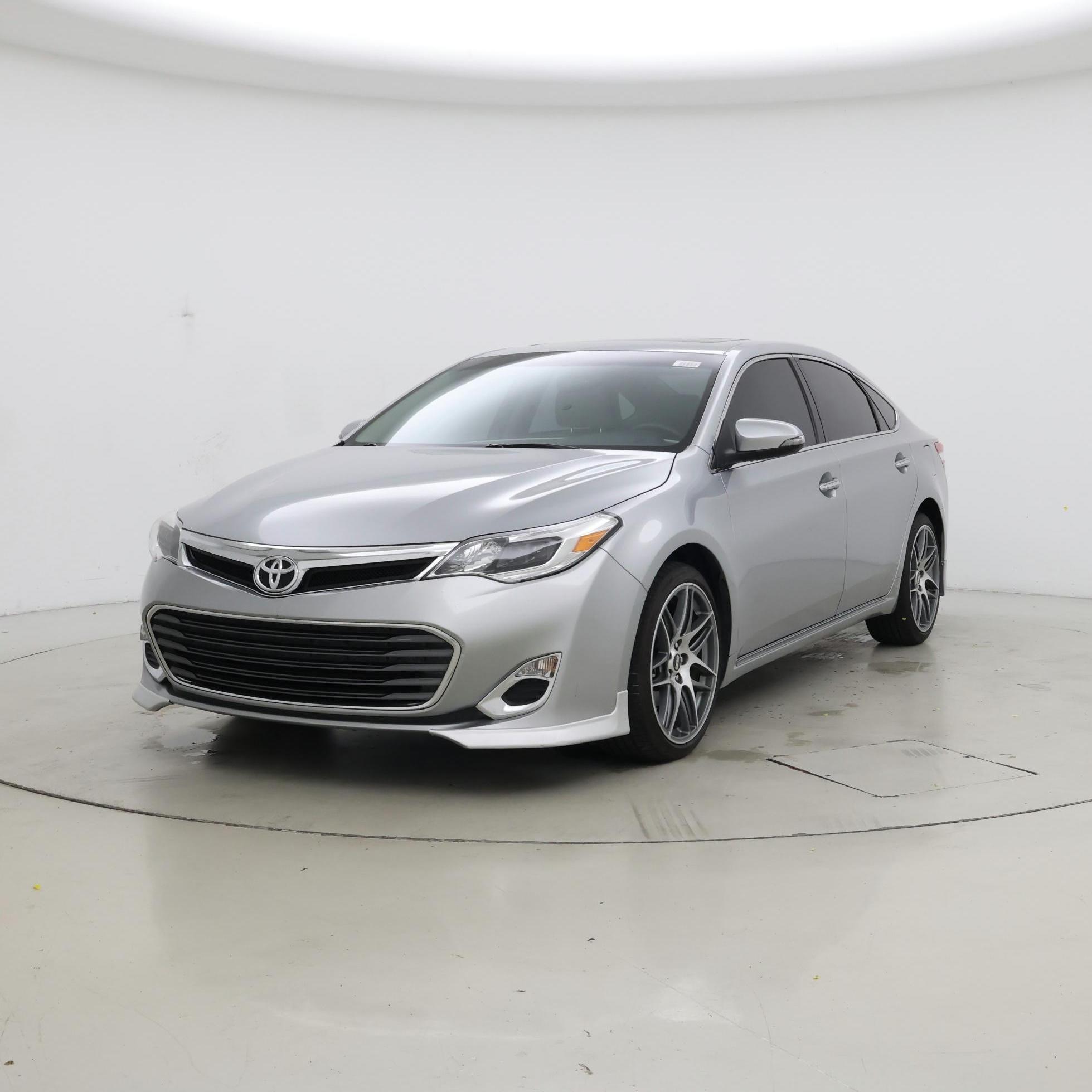 Thumbnail: 2015 Toyota Avalon - 4