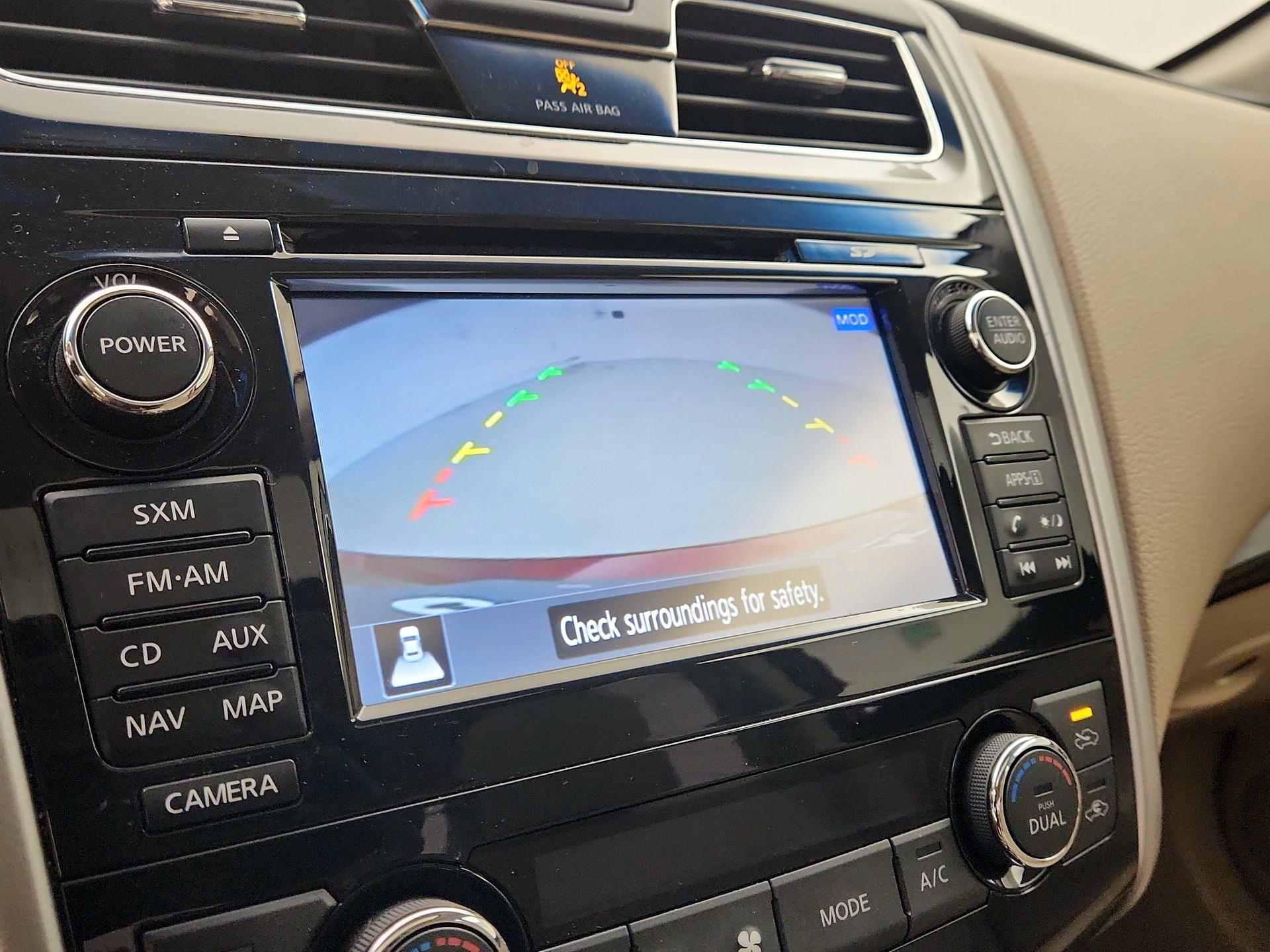 Thumbnail: 2014 Nissan Altima - 15