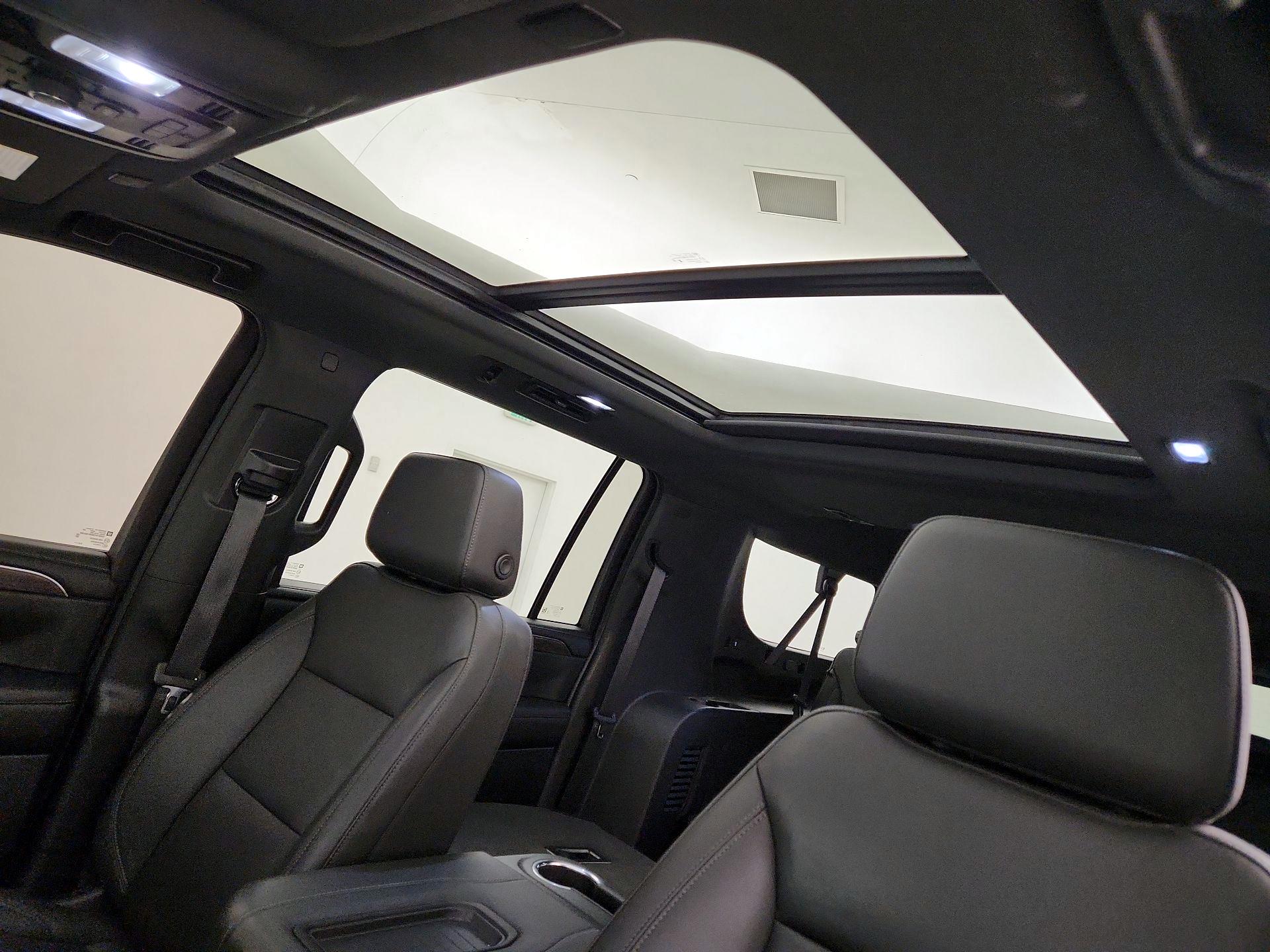 Thumbnail: 2023 Chevrolet Suburban - 19