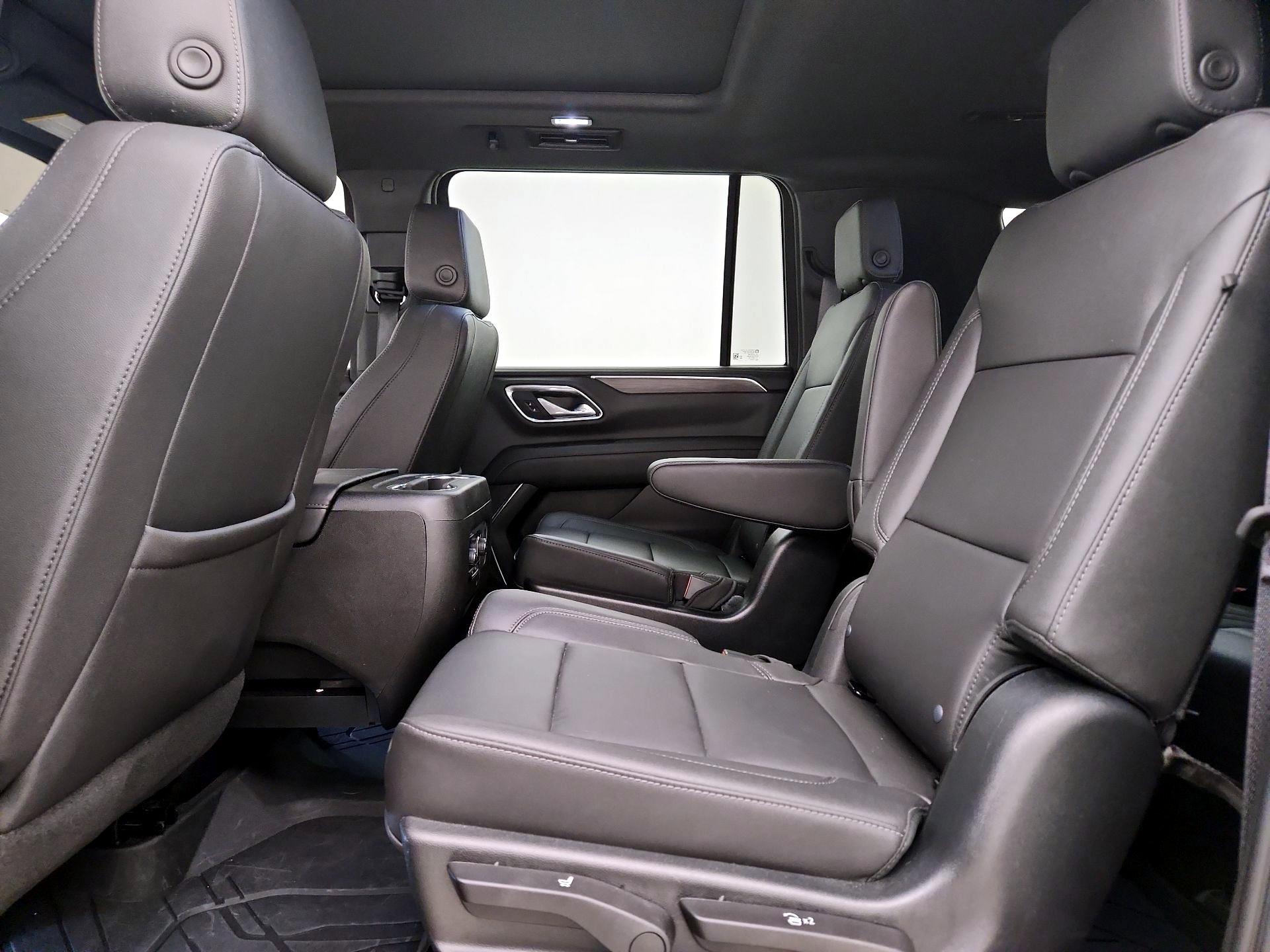 Thumbnail: 2023 Chevrolet Suburban - 20