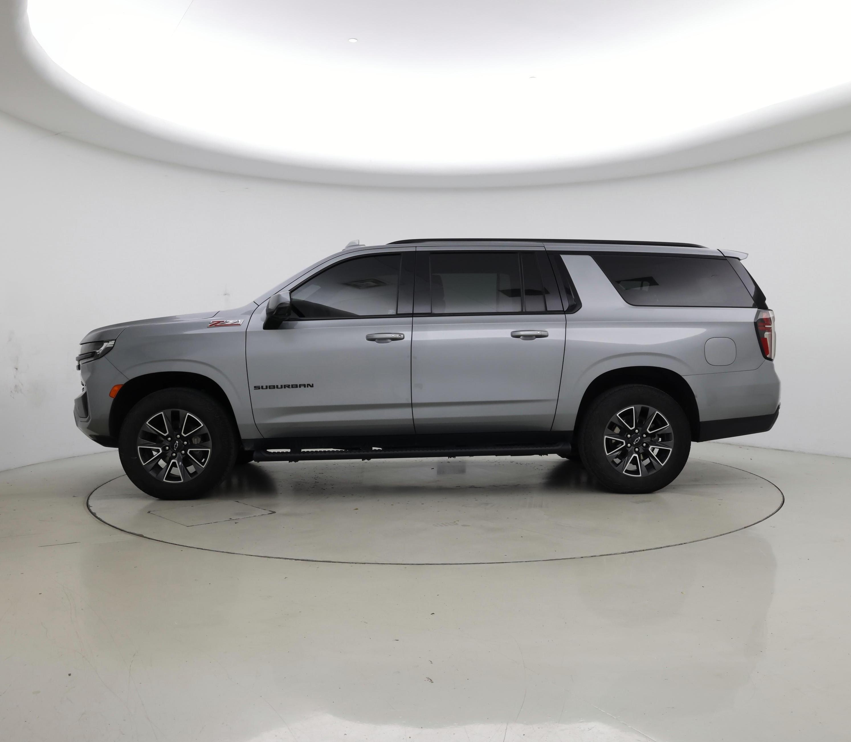Thumbnail: 2023 Chevrolet Suburban - 3