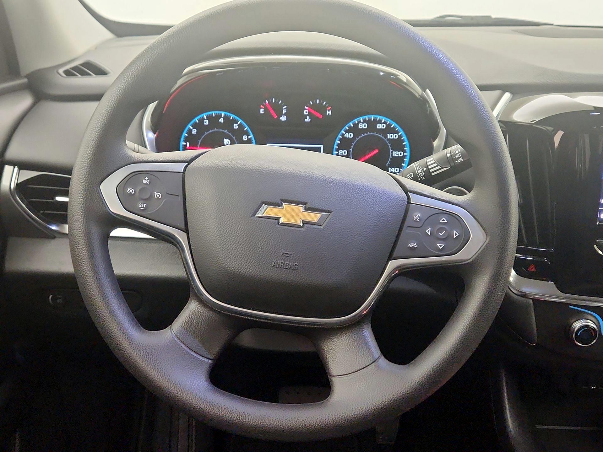 Thumbnail: 2021 Chevrolet Traverse - 10