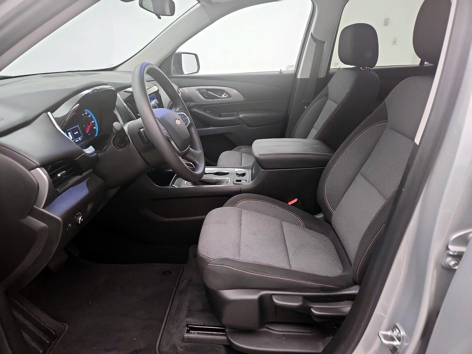 Thumbnail: 2021 Chevrolet Traverse - 11
