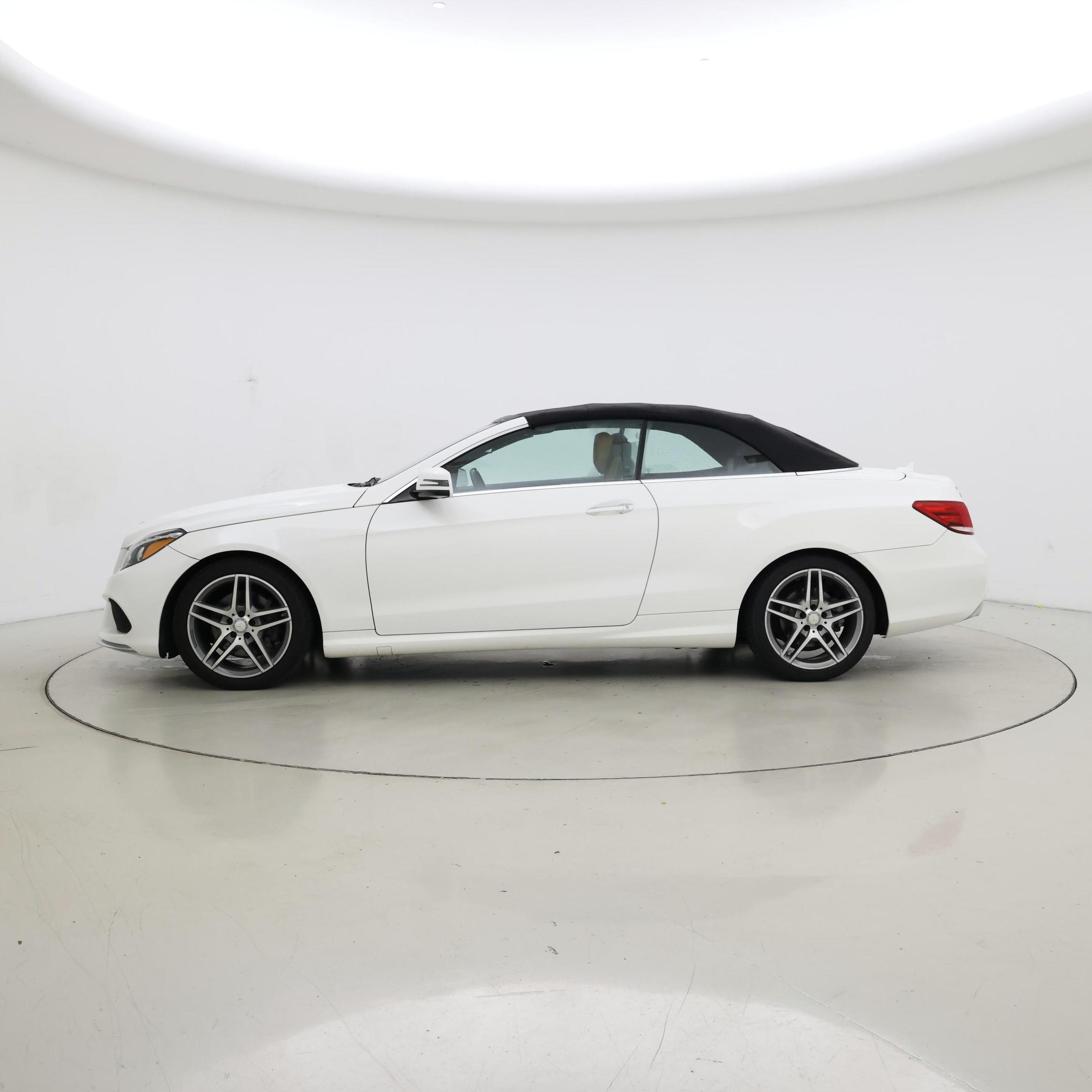 Thumbnail: 2016 Mercedes-Benz E-Class - 3