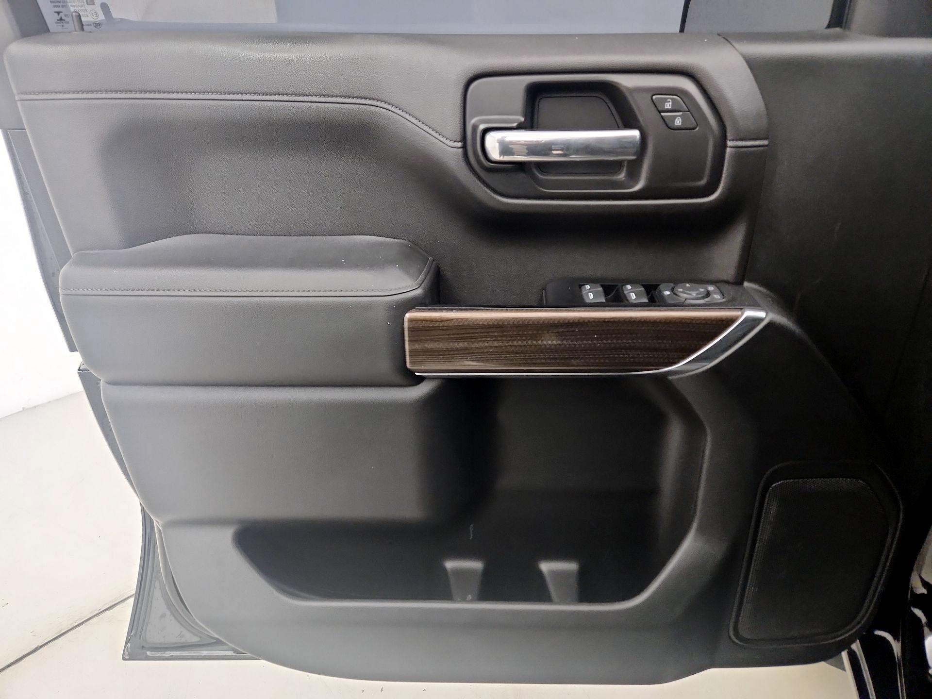 Thumbnail: 2019 Chevrolet Silverado 1500 - 12