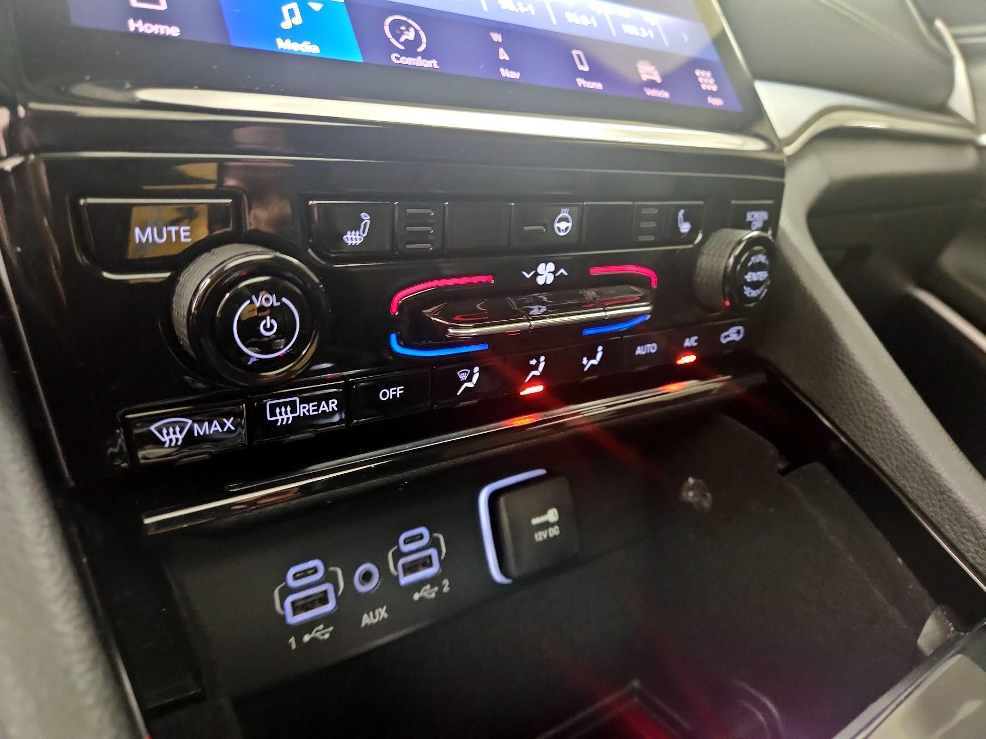 Thumbnail: 2021 Jeep Grand Cherokee L - 17