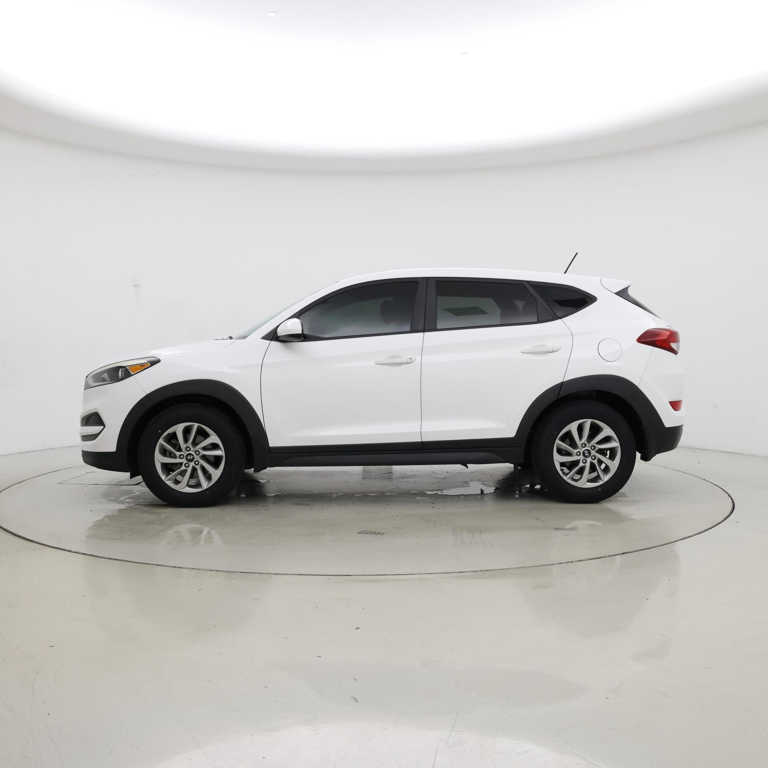 Thumbnail: 2017 Hyundai Tucson - 3