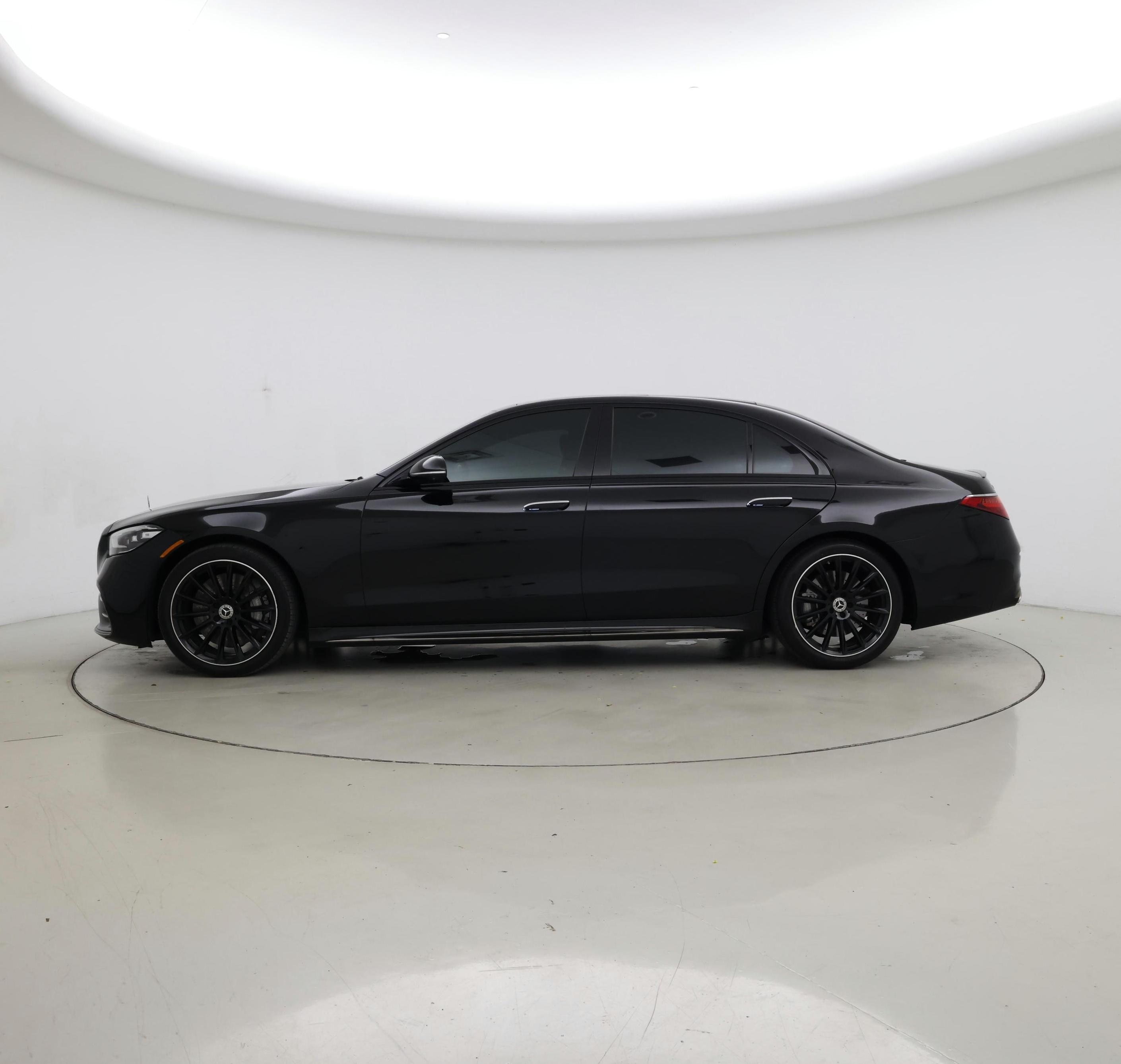 Thumbnail: 2023 Mercedes-Benz S-Class - 3