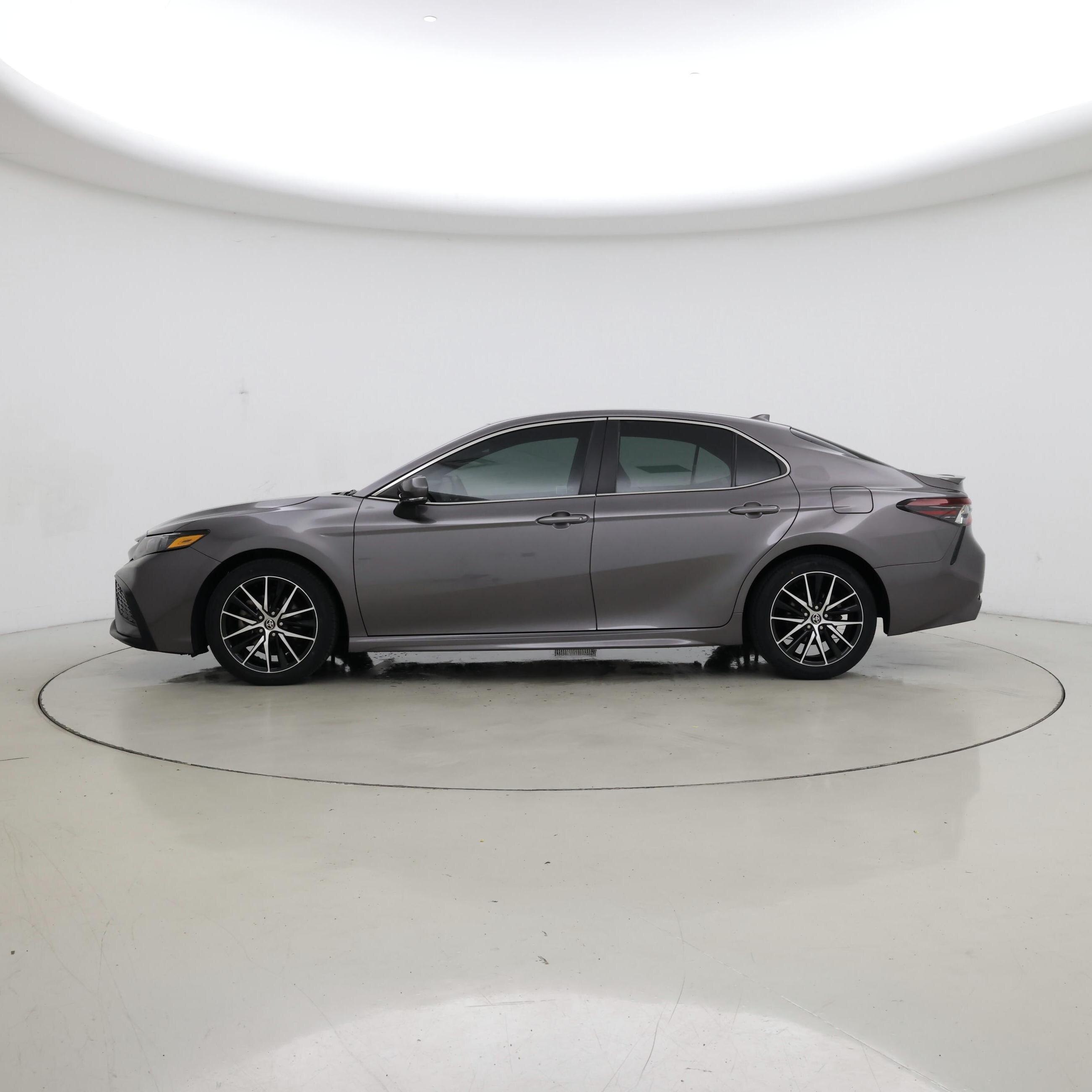 Thumbnail: 2023 Toyota Camry - 3