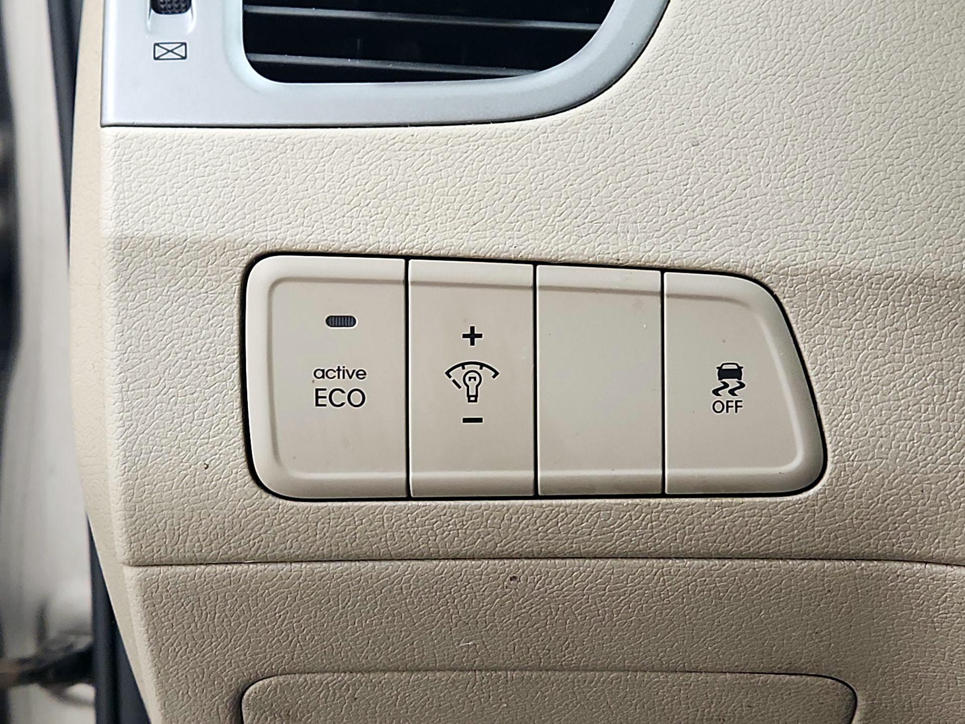Thumbnail: 2014 Hyundai Elantra - 13