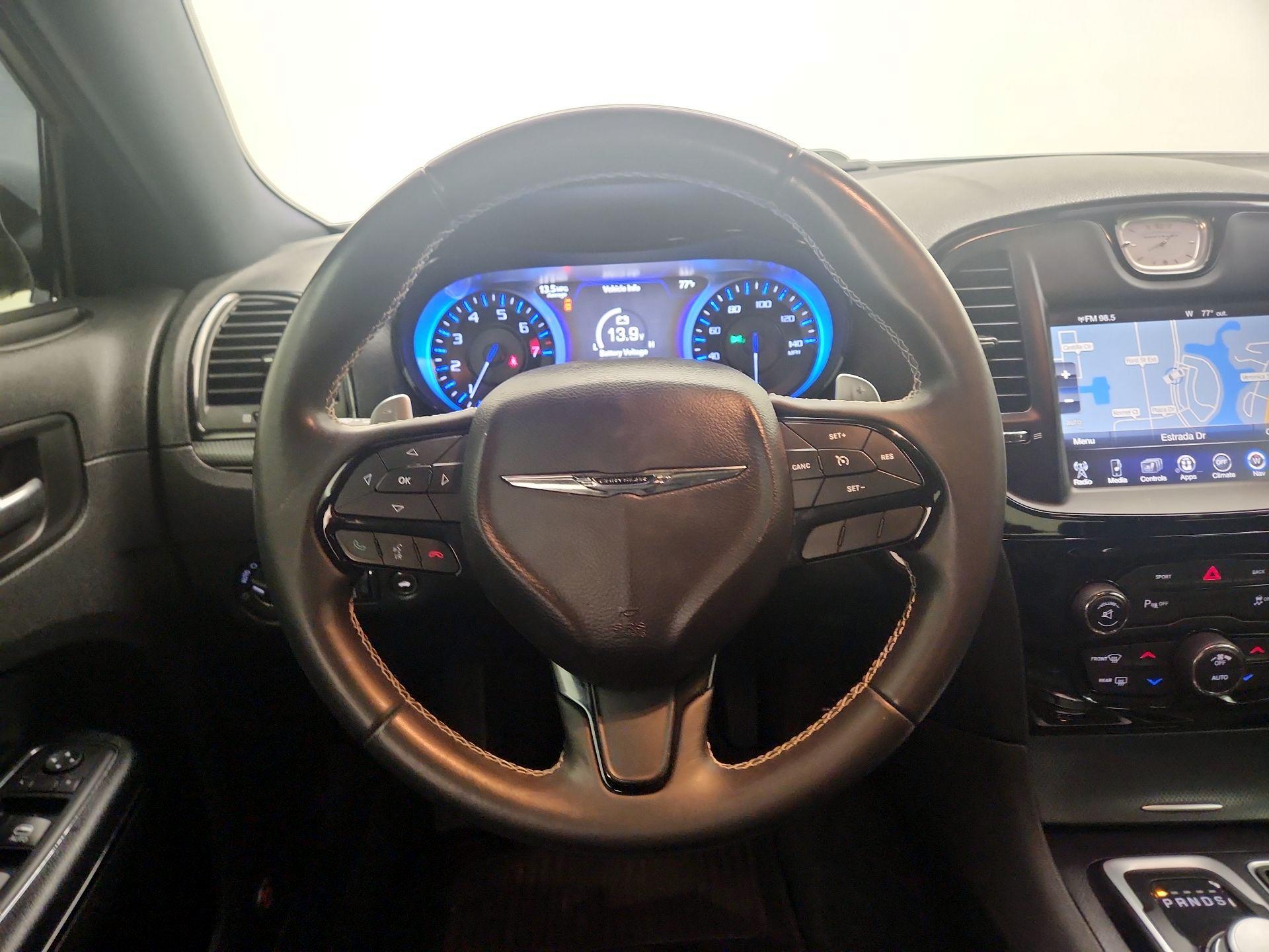 Thumbnail: 2015 Chrysler 300 - 10