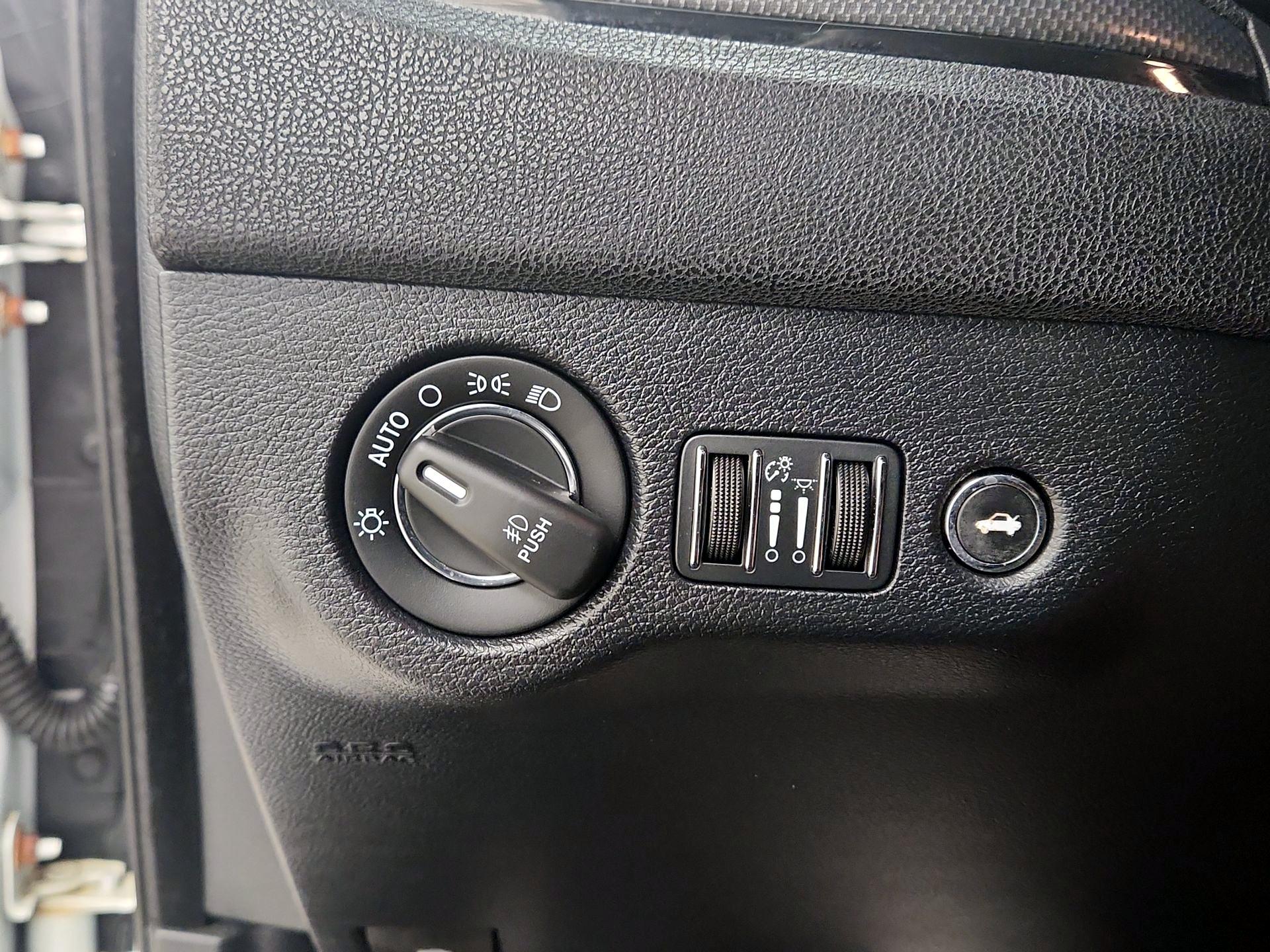 Thumbnail: 2015 Chrysler 300 - 13