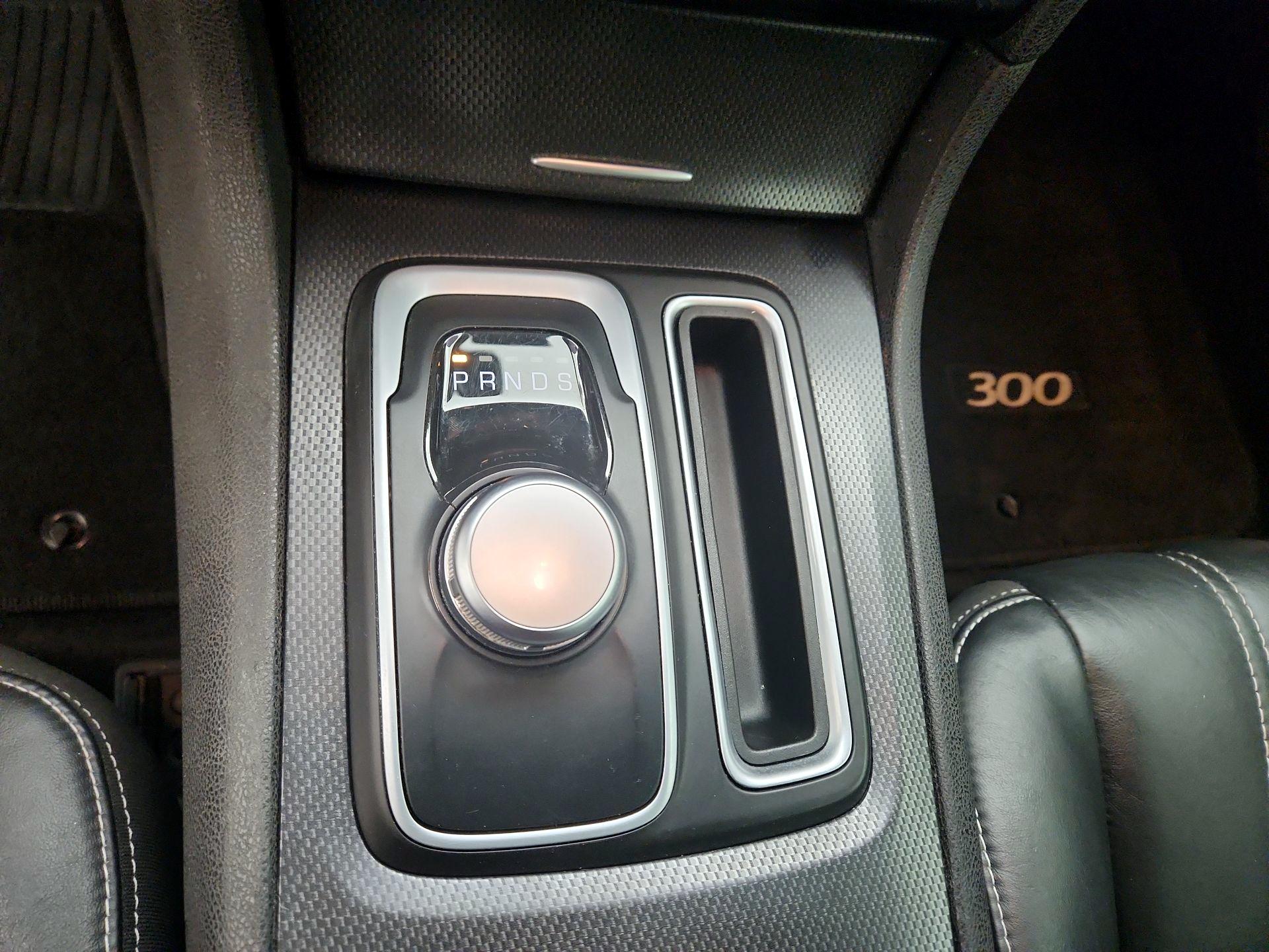 Thumbnail: 2015 Chrysler 300 - 18